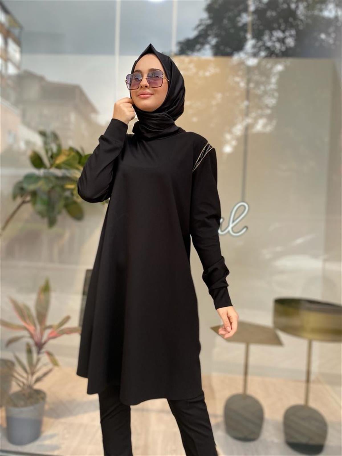 Misswhence Omzu Fermuarlı Uzun Siyah Tunik 34012