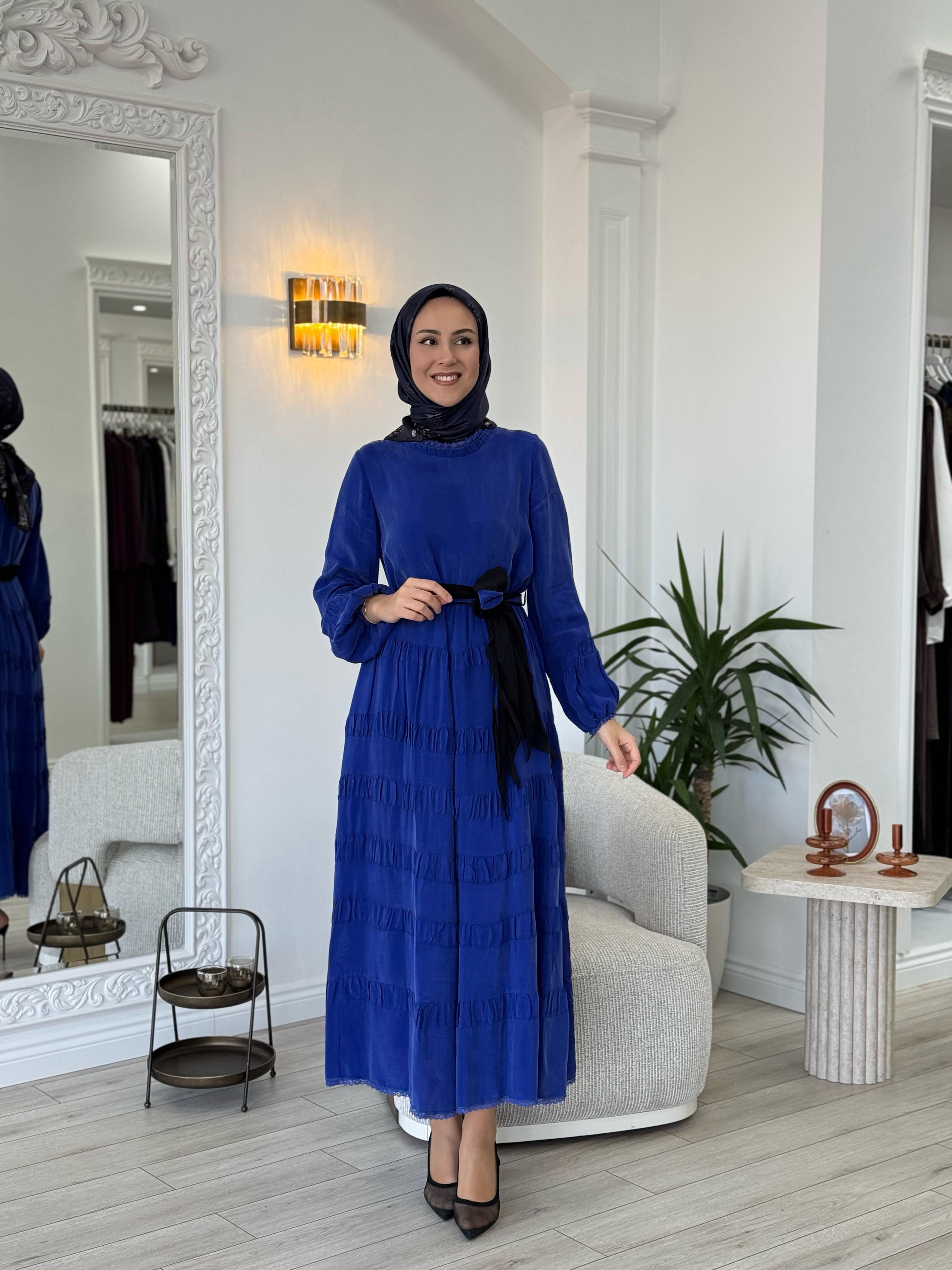 Misswhence Yakası Güpür Detaylı Elbise Saks 35830
