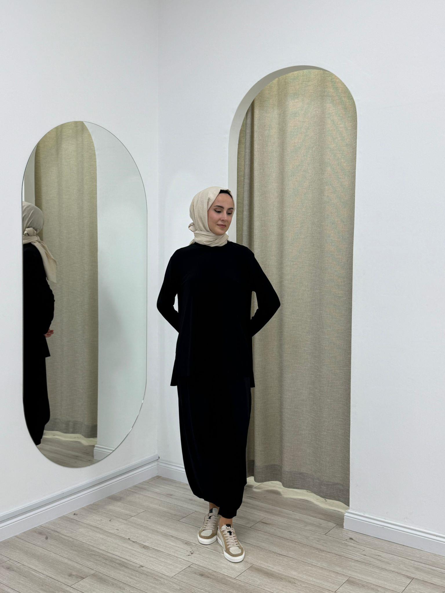 Nurcan Çetin Asimetrik Şalvarlı Önü Dikiş Detaylı Takım 24426