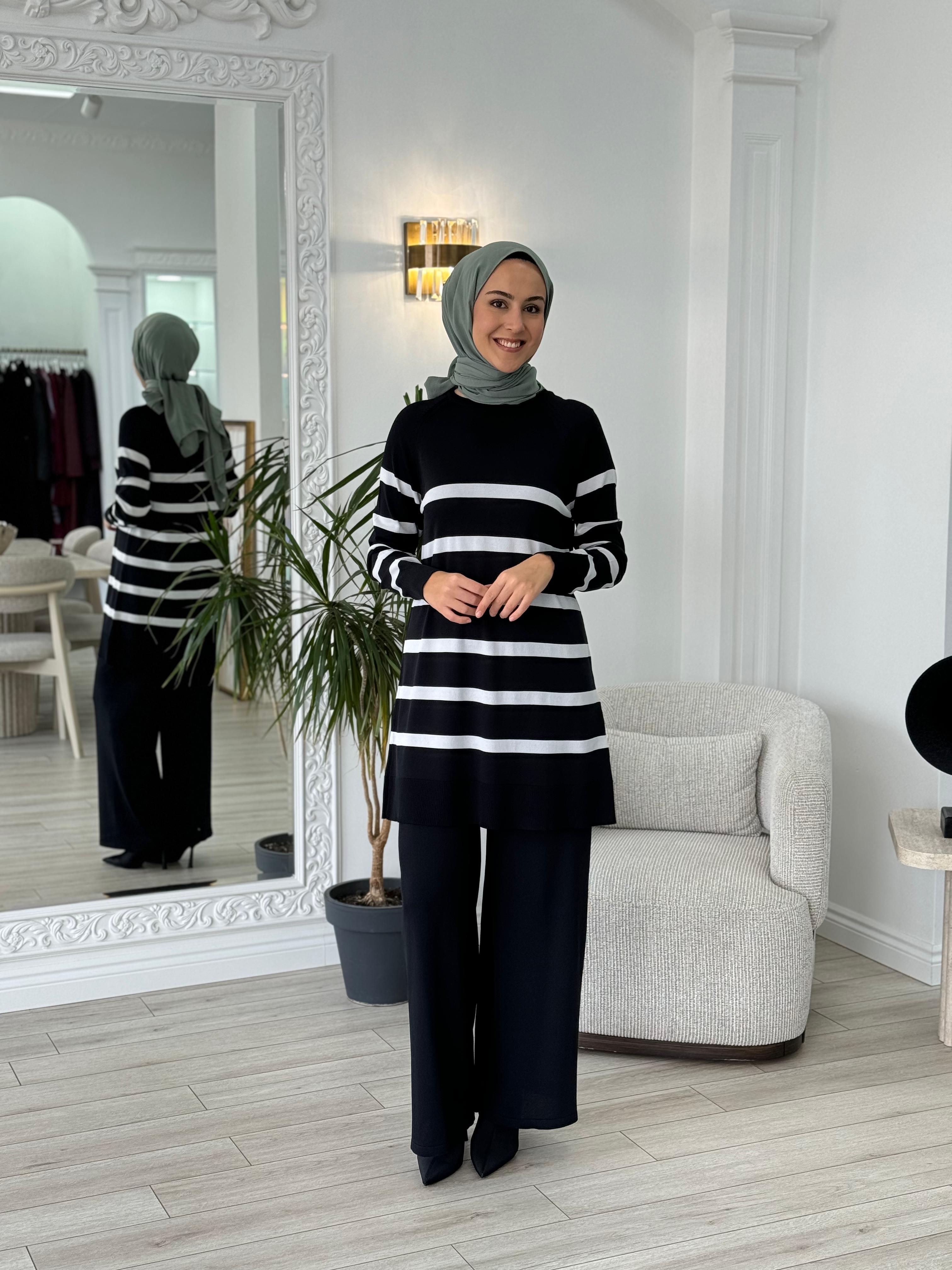 Nurcan Çetin Çizgili Triko Takım Siyah nç016
