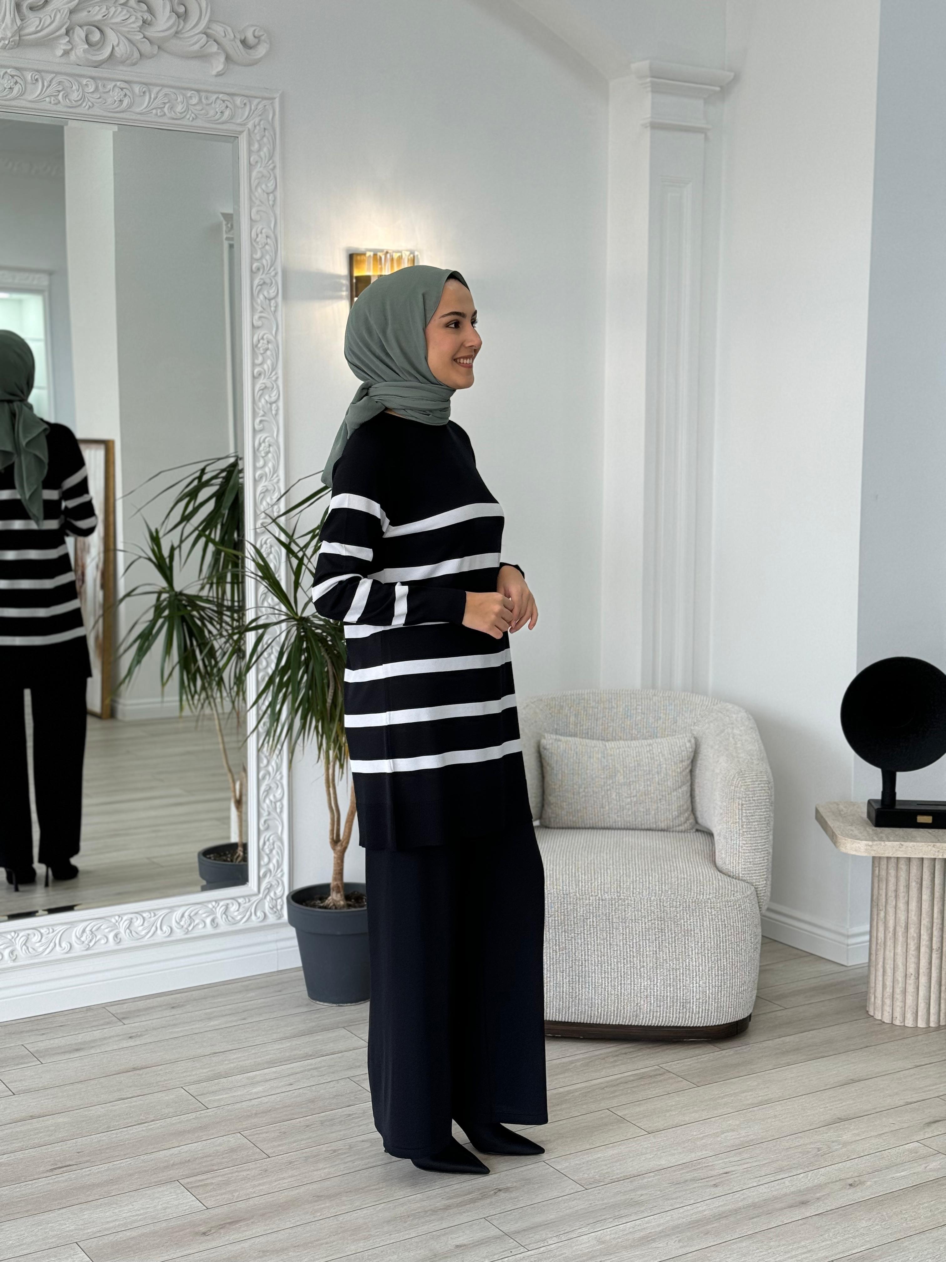Nurcan Çetin Çizgili Triko Takım Siyah nç016