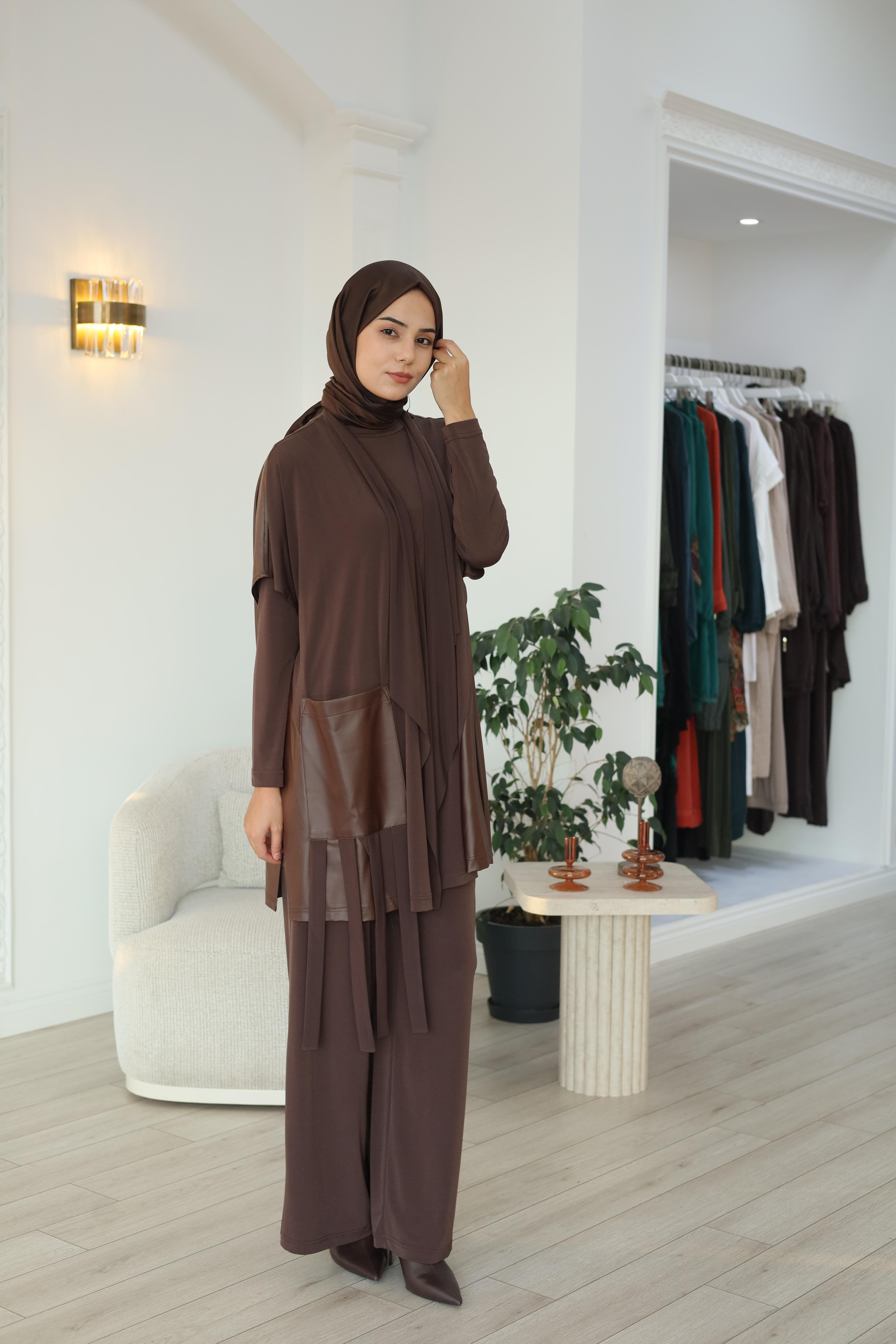 Nurcan Çetin Deri Detaylı Pantolonlu Takım 25622