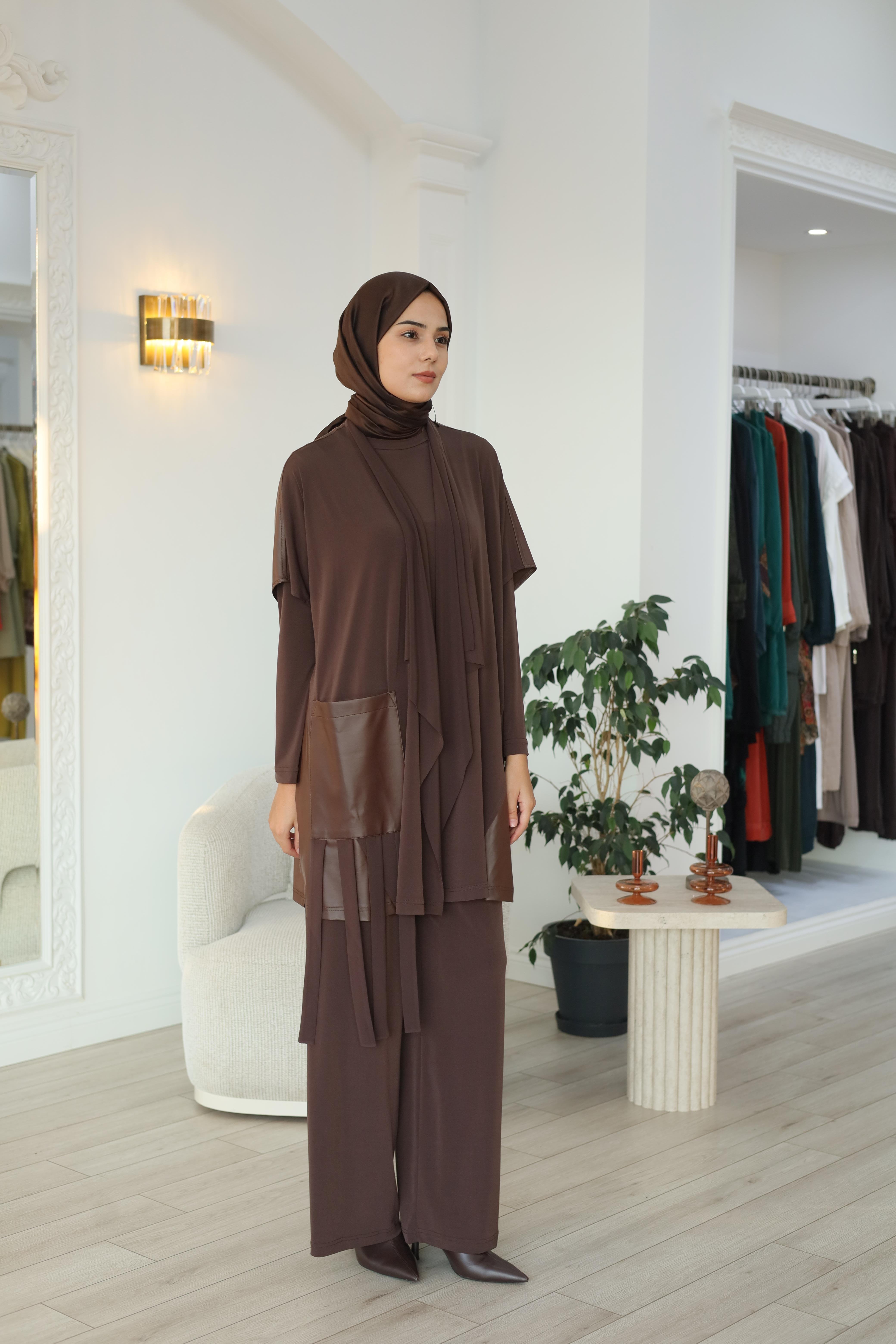 Nurcan Çetin Deri Detaylı Pantolonlu Takım 25622