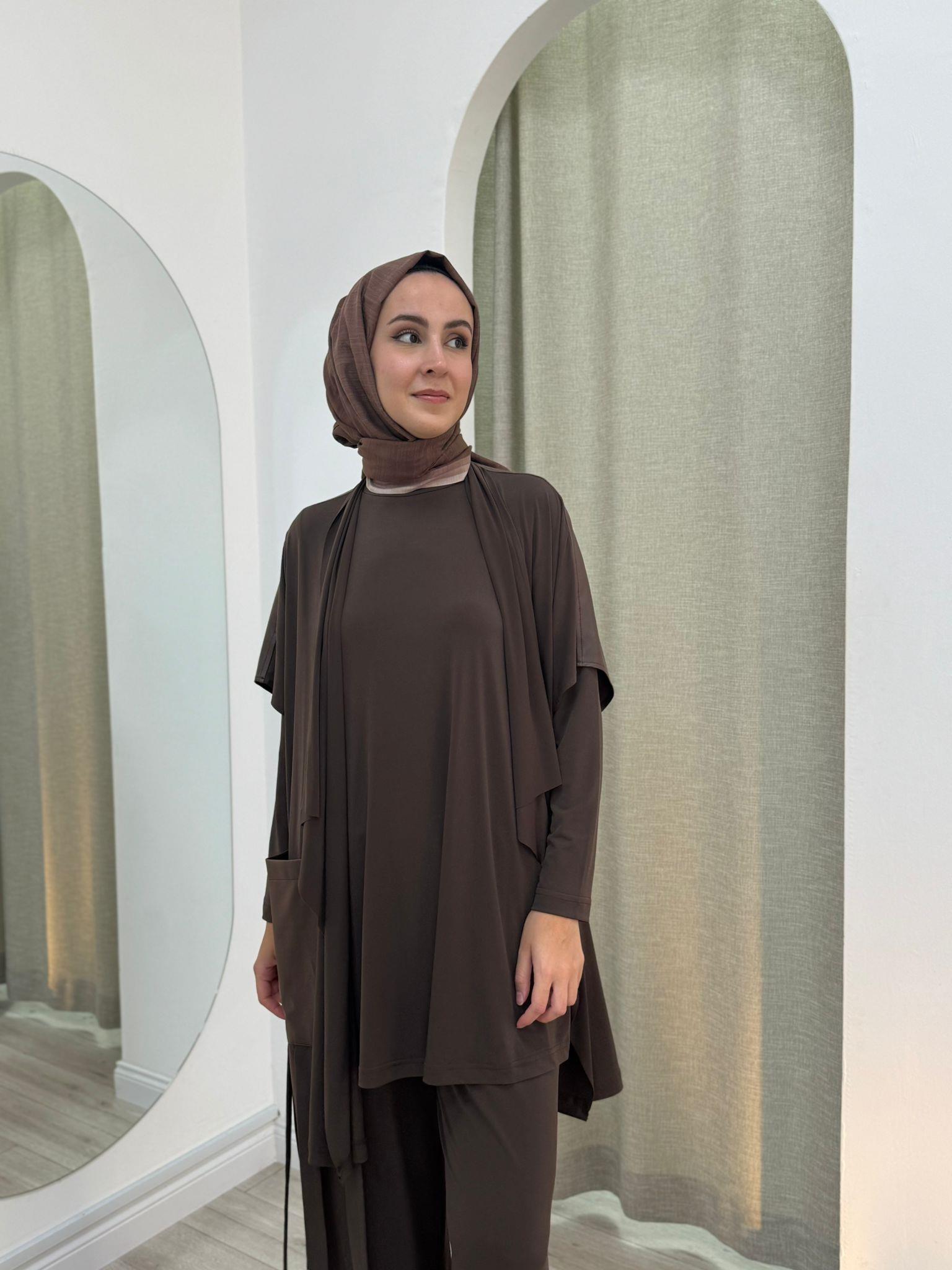 Nurcan Çetin Deri Detaylı Pantolonlu Takım 25622