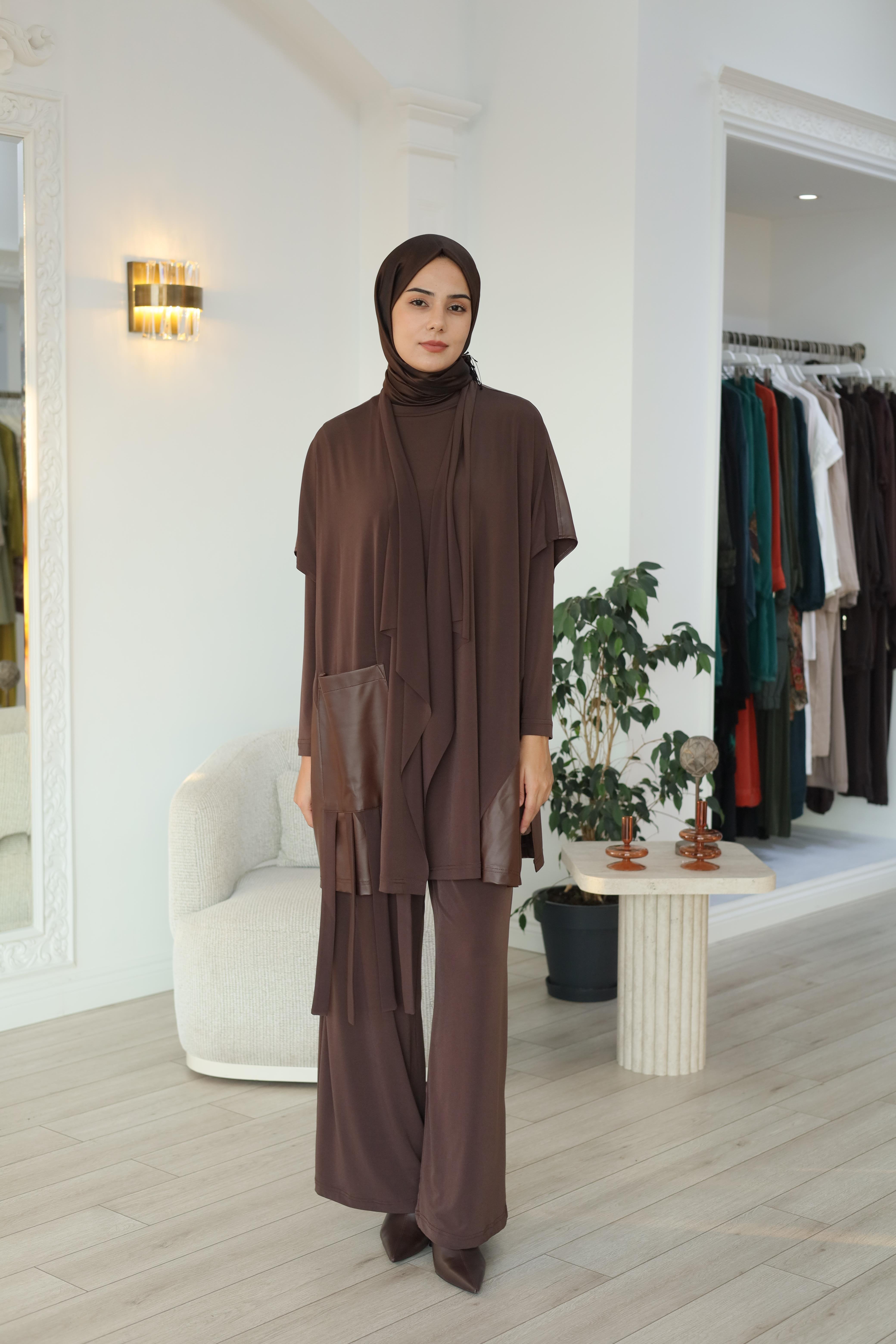 Nurcan Çetin Deri Detaylı Pantolonlu Takım 25622