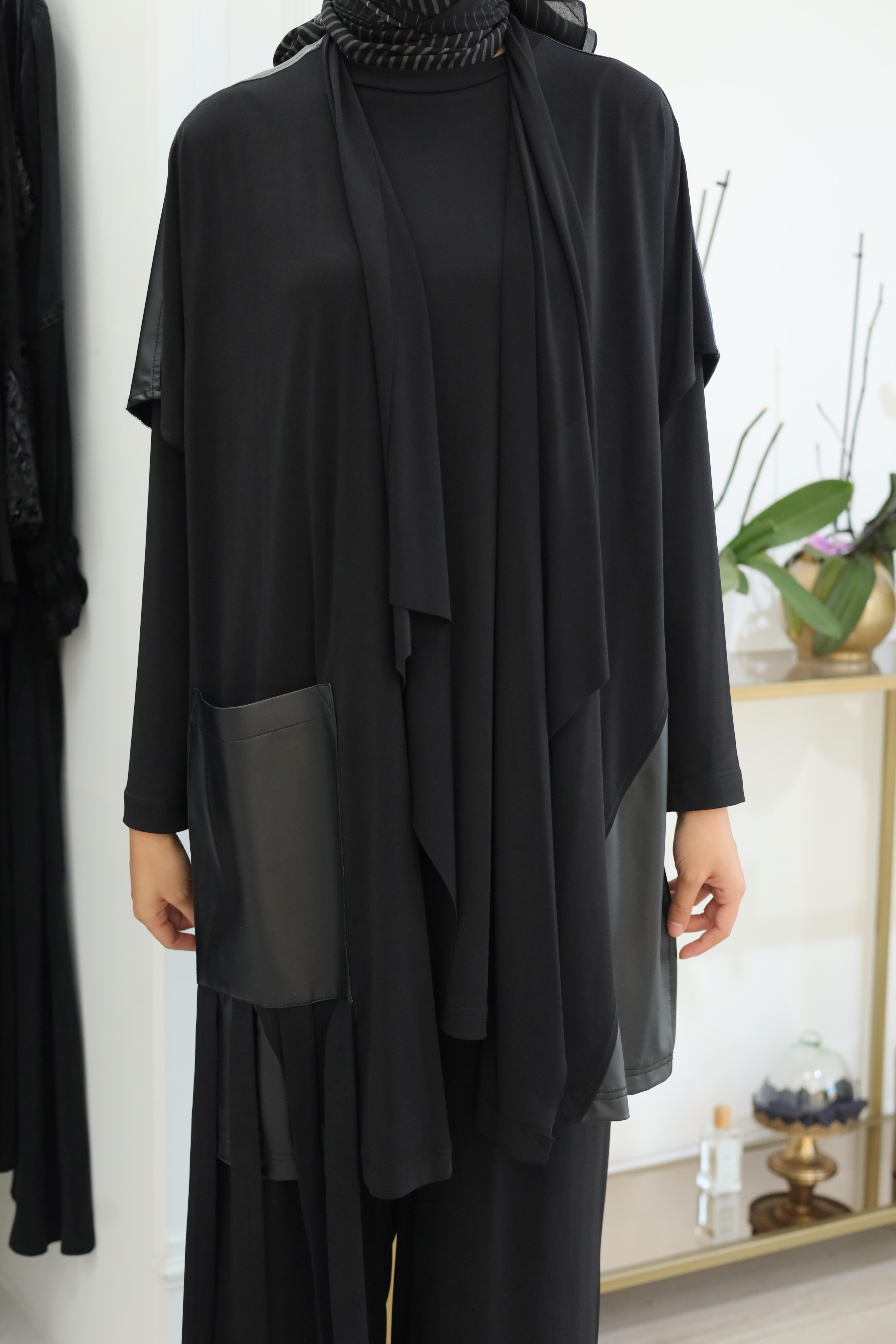 Nurcan Çetin Deri Detaylı Pantolonlu Takım 25622