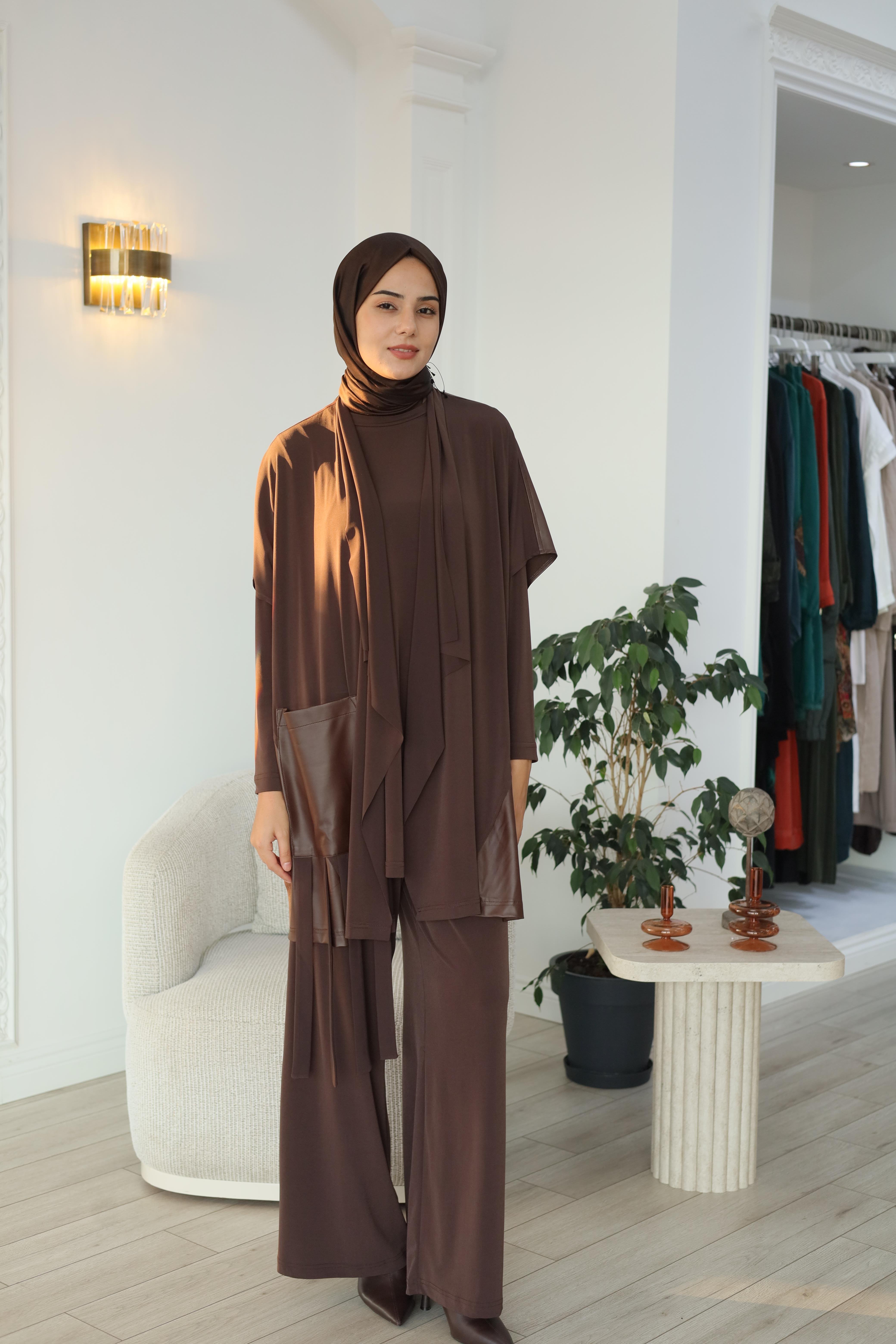 Nurcan Çetin Deri Detaylı Pantolonlu Takım 25622