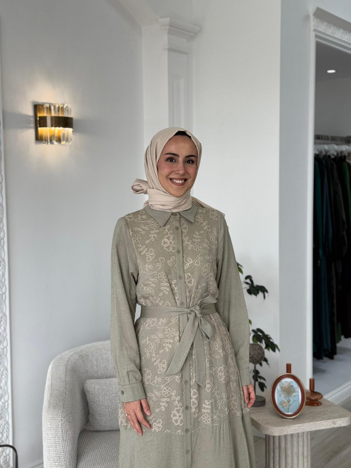 Nurcan Çetin İşleme Detaylı Elbise Haki 25144