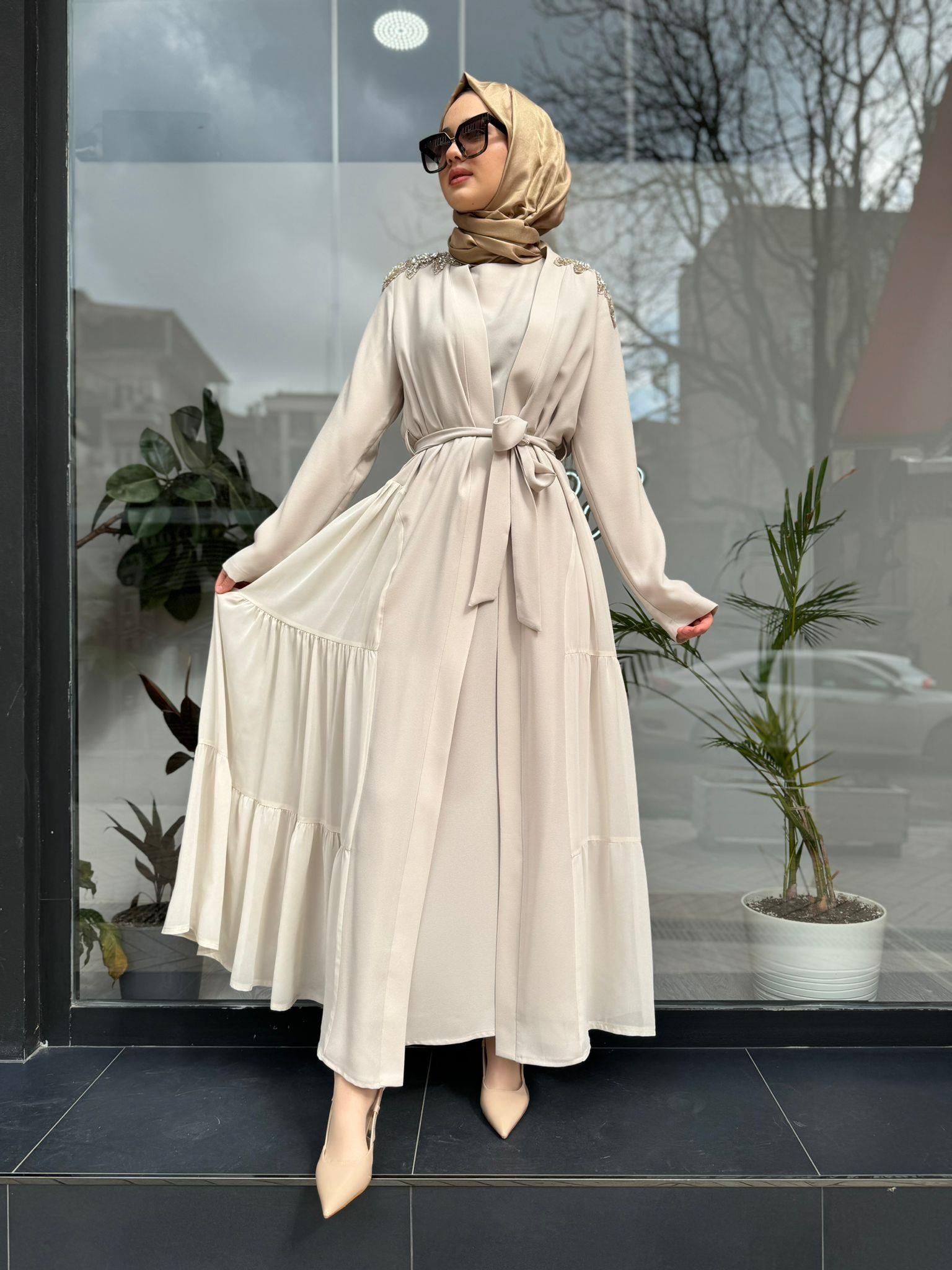 Nurcan Çetin İşlemeli Abaya Bej 7621