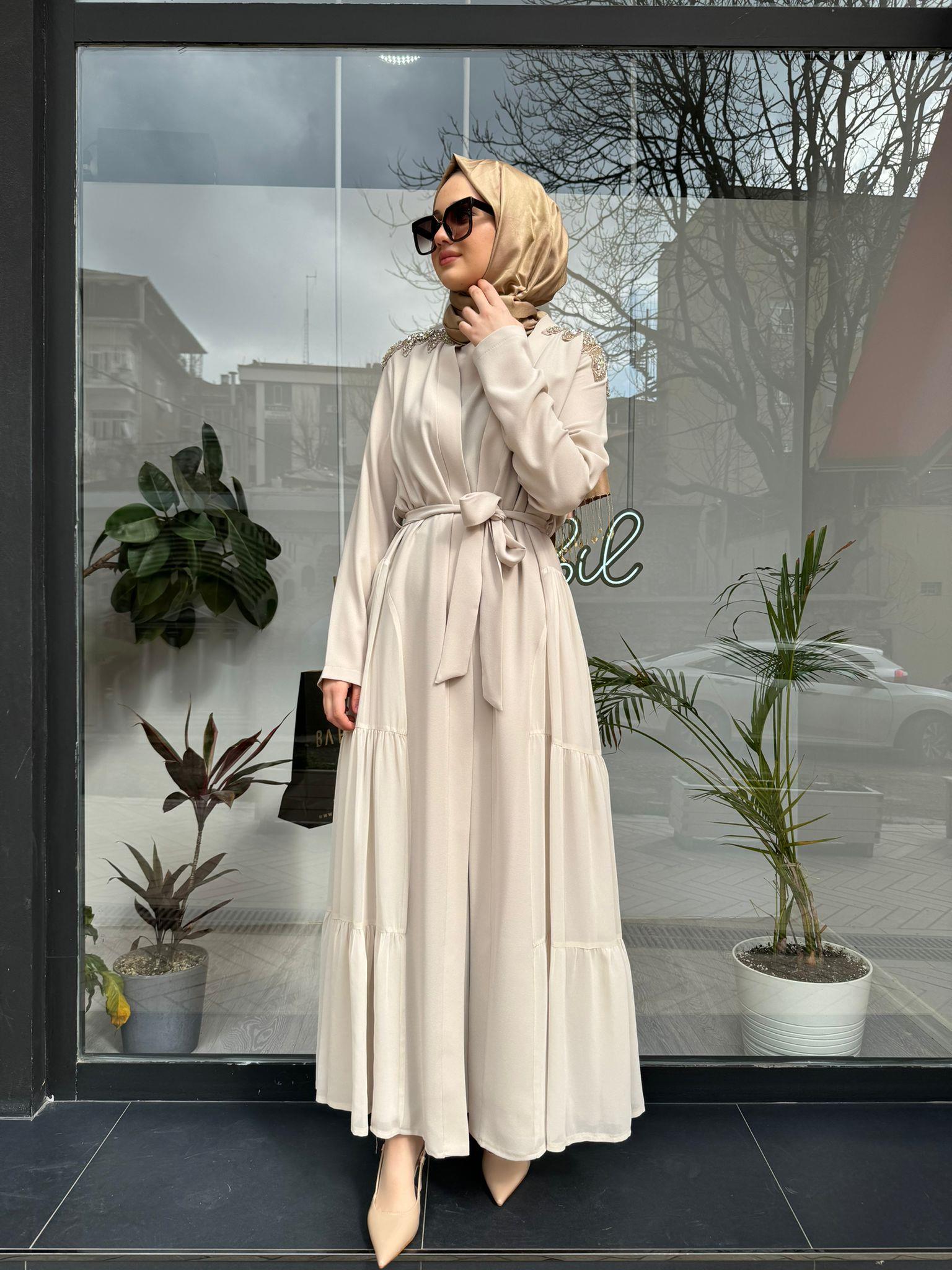Nurcan Çetin İşlemeli Abaya Bej 7621