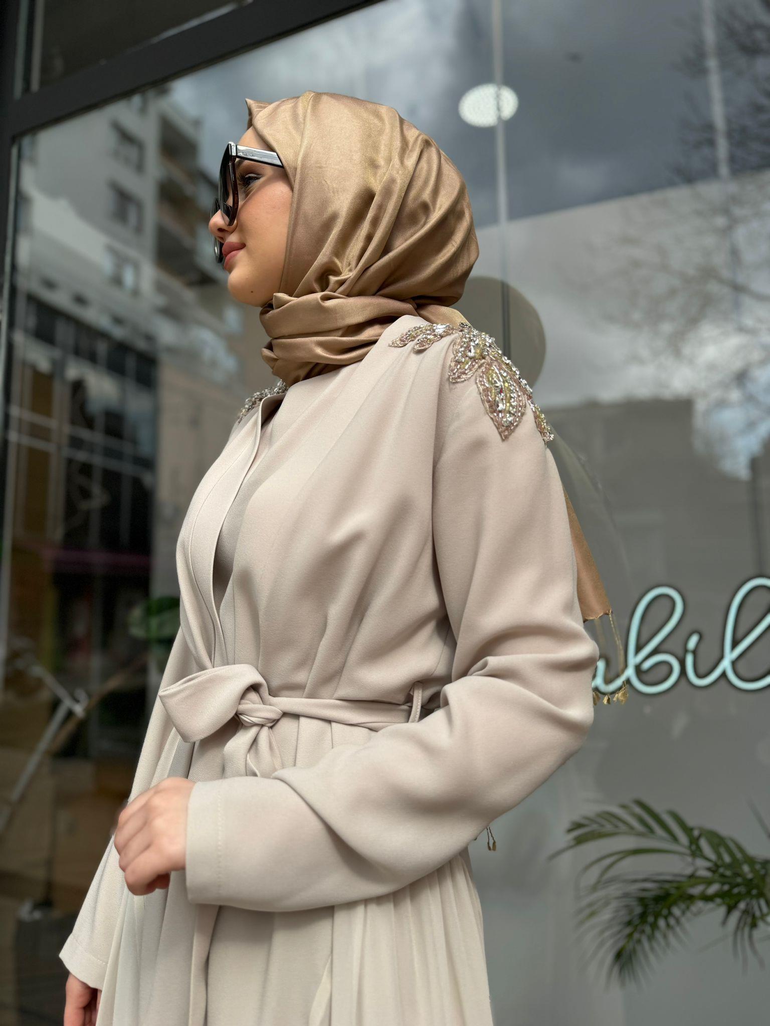 Nurcan Çetin İşlemeli Abaya Bej 7621