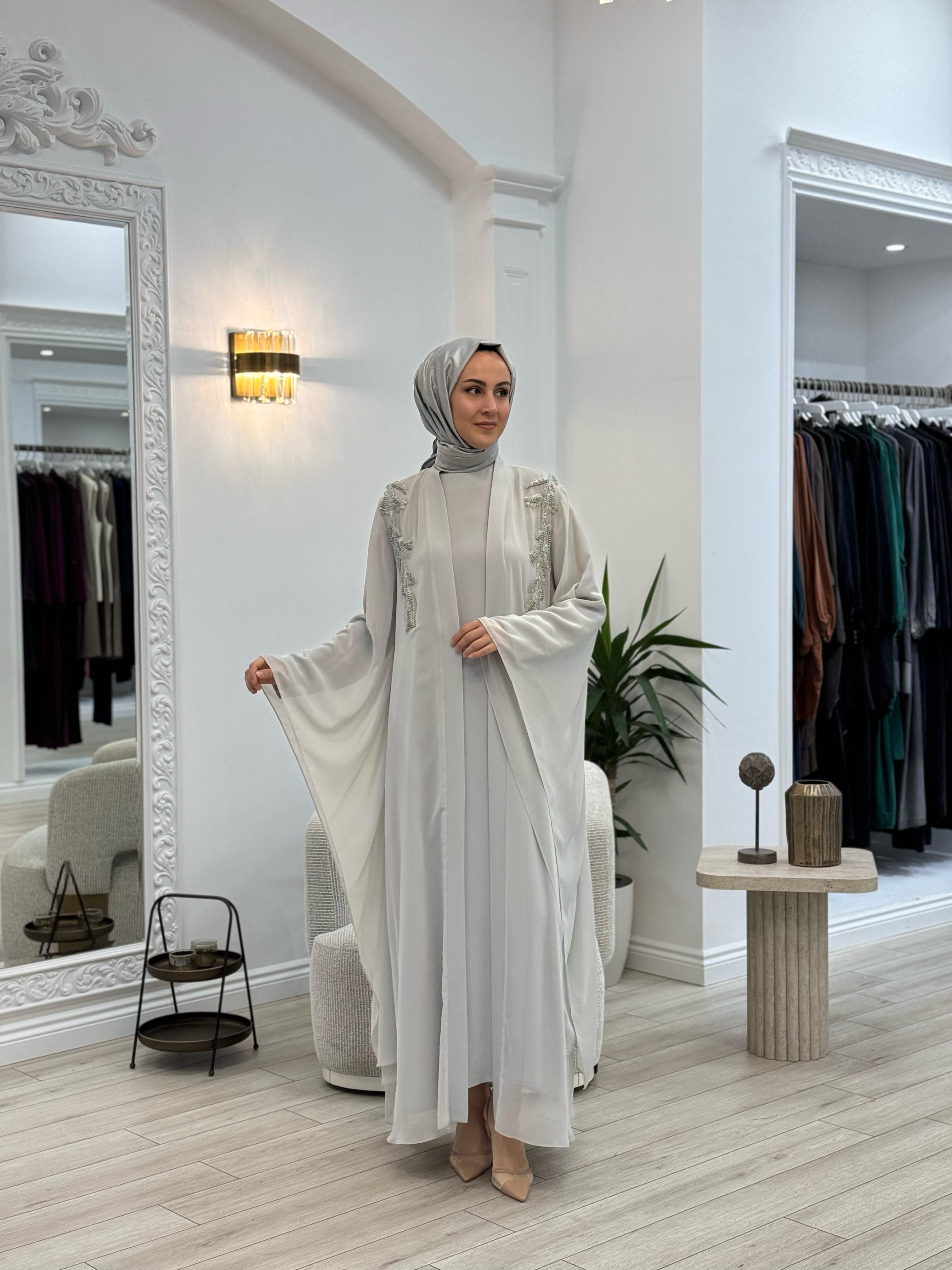 Nurcan Çetin İşlemeli Abaya Gri 7627