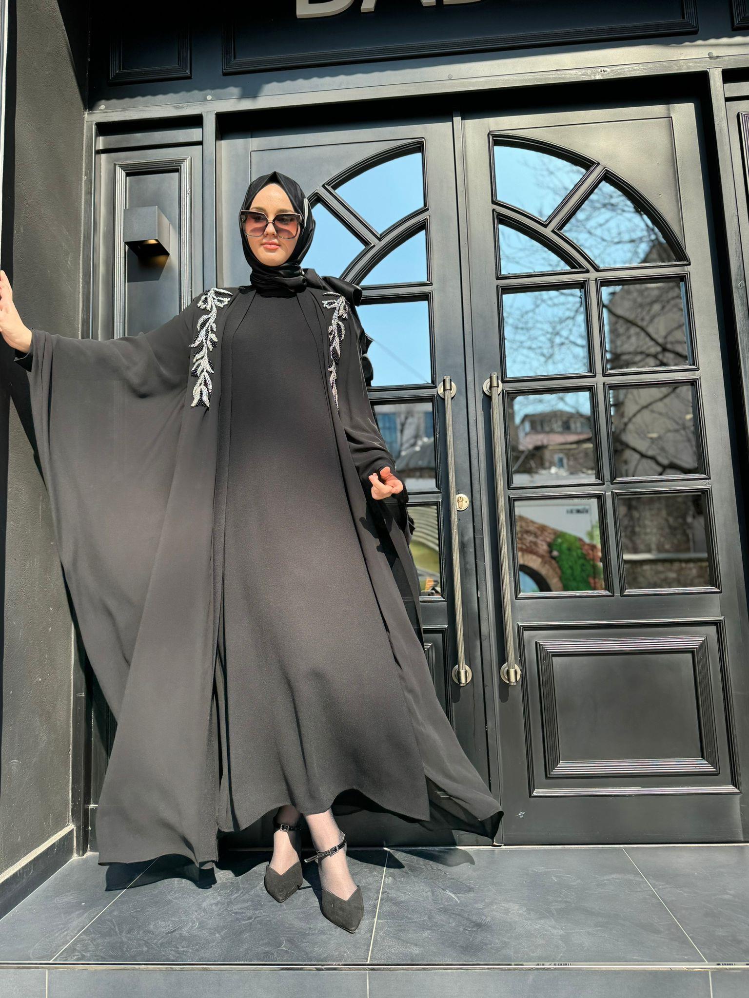 Nurcan Çetin İşlemeli Abaya Siyah 7627