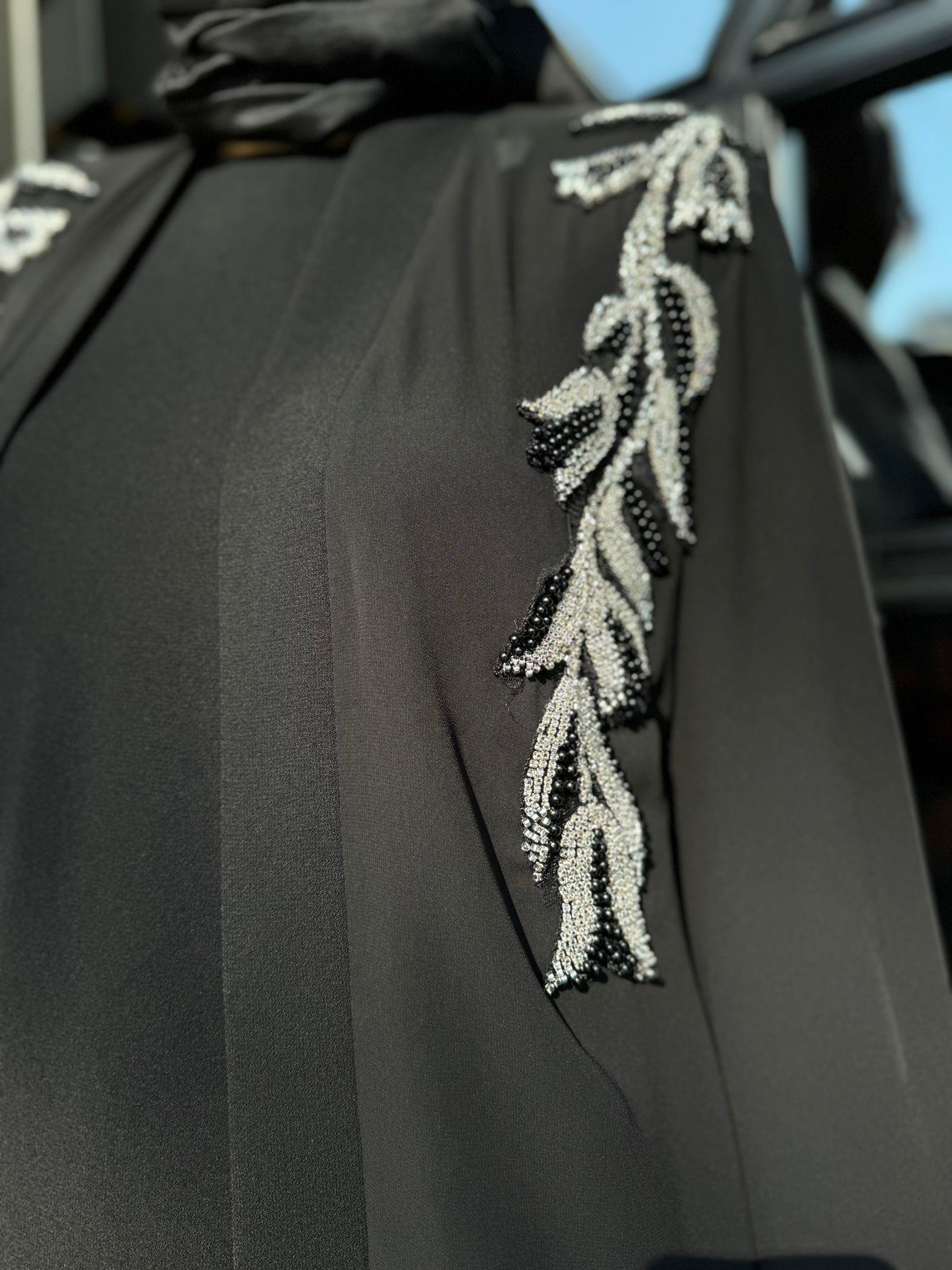 Nurcan Çetin İşlemeli Abaya Siyah 7627