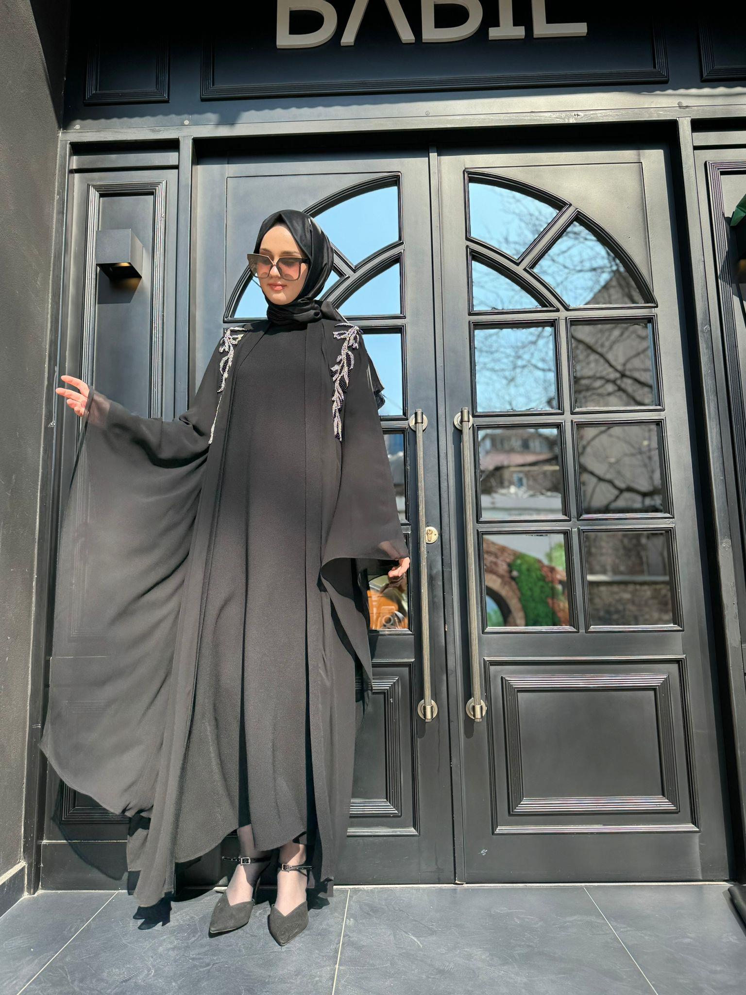 Nurcan Çetin İşlemeli Abaya Siyah 7627