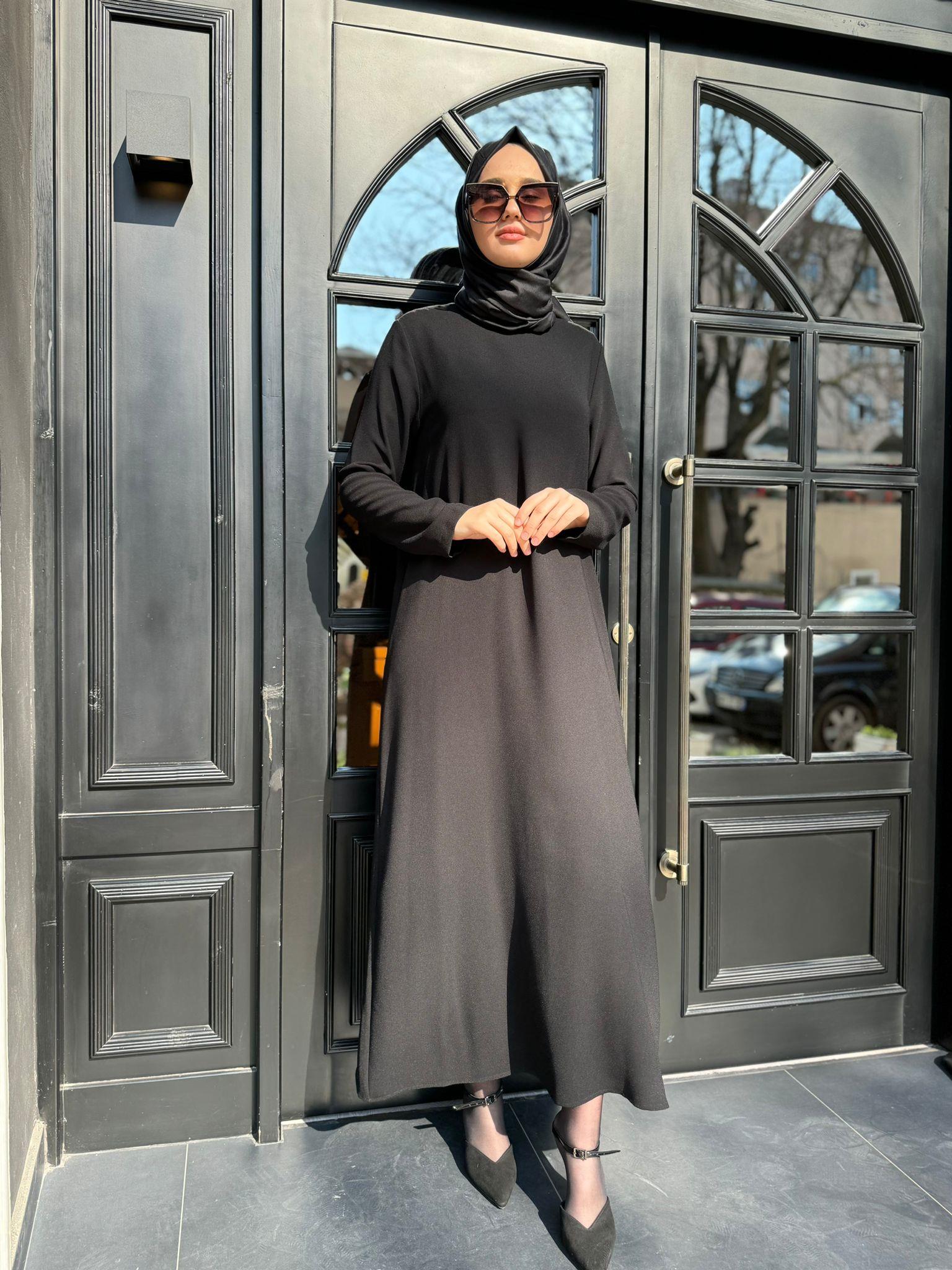 Nurcan Çetin İşlemeli Abaya Siyah 7627