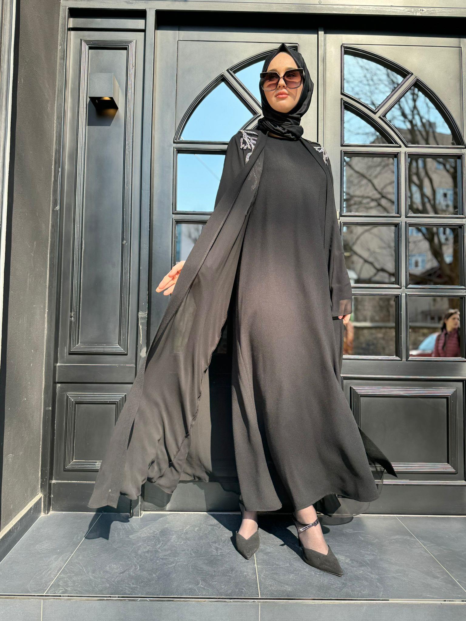 Nurcan Çetin İşlemeli Abaya Siyah 7627