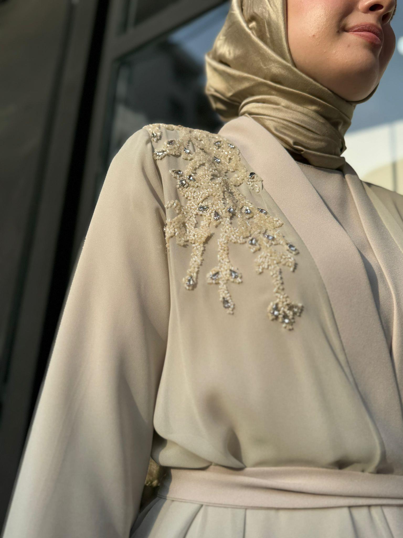 Nurcan Çetin İşlemeli İkili Abaya Bej 7640