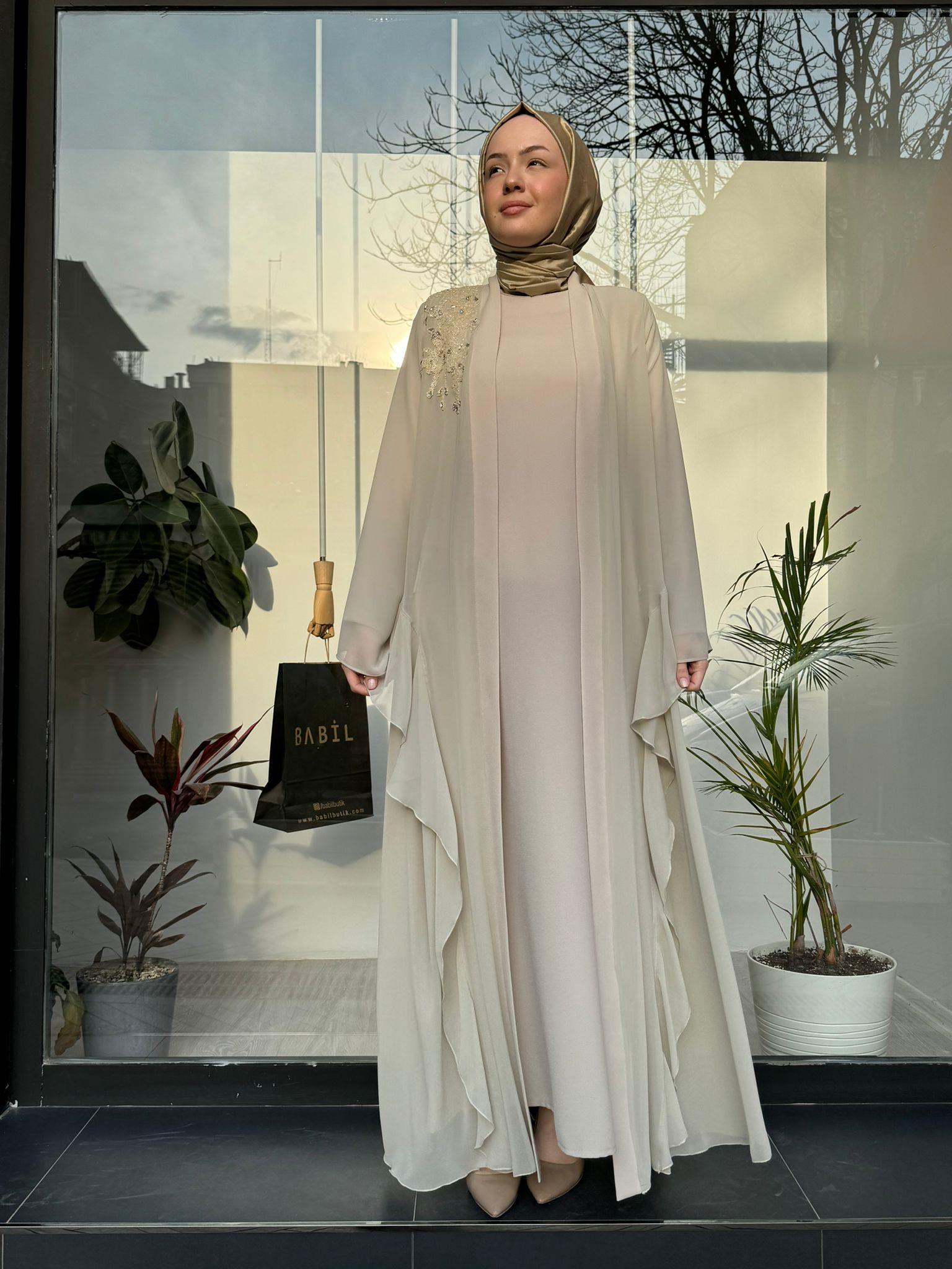 Nurcan Çetin İşlemeli İkili Abaya Bej 7640