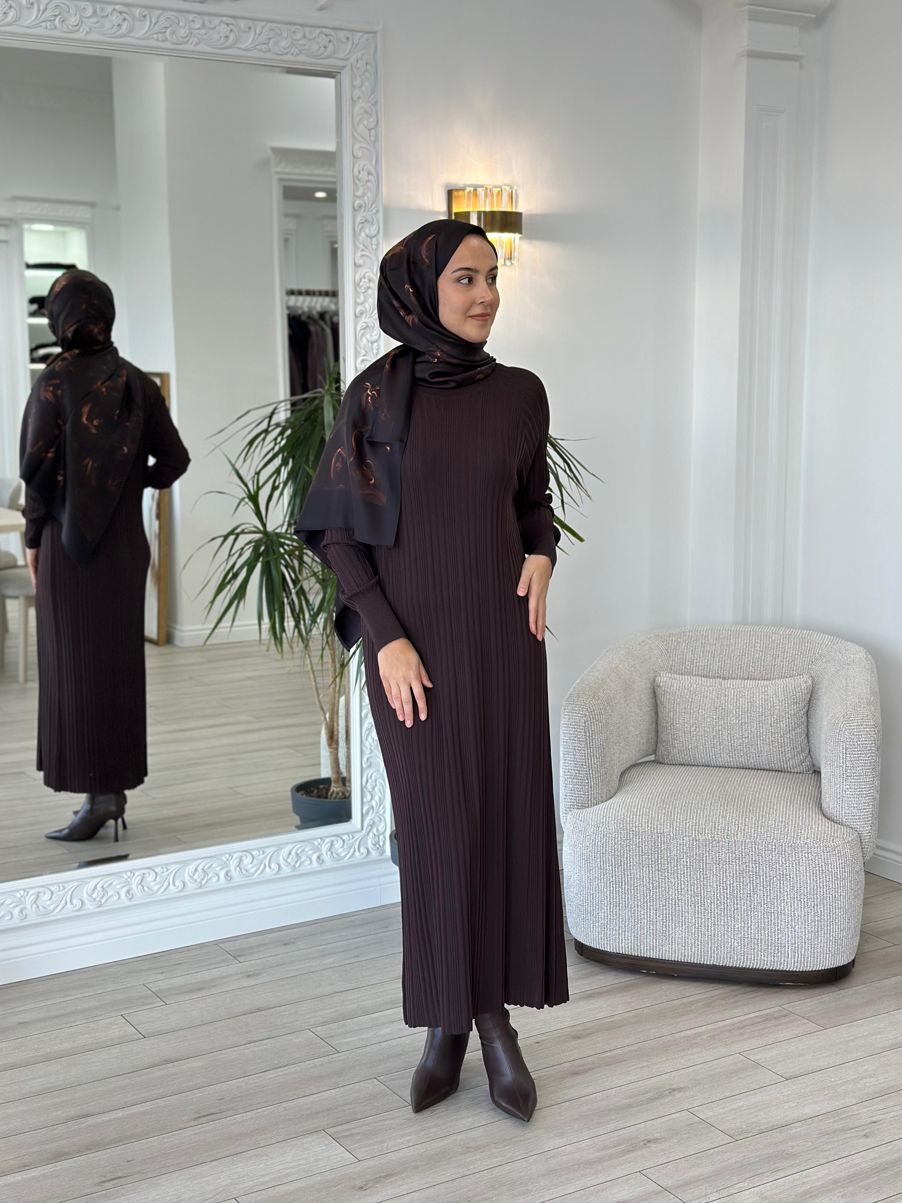 Nurcan Çetin Kahverengi Triko Elbise nç026