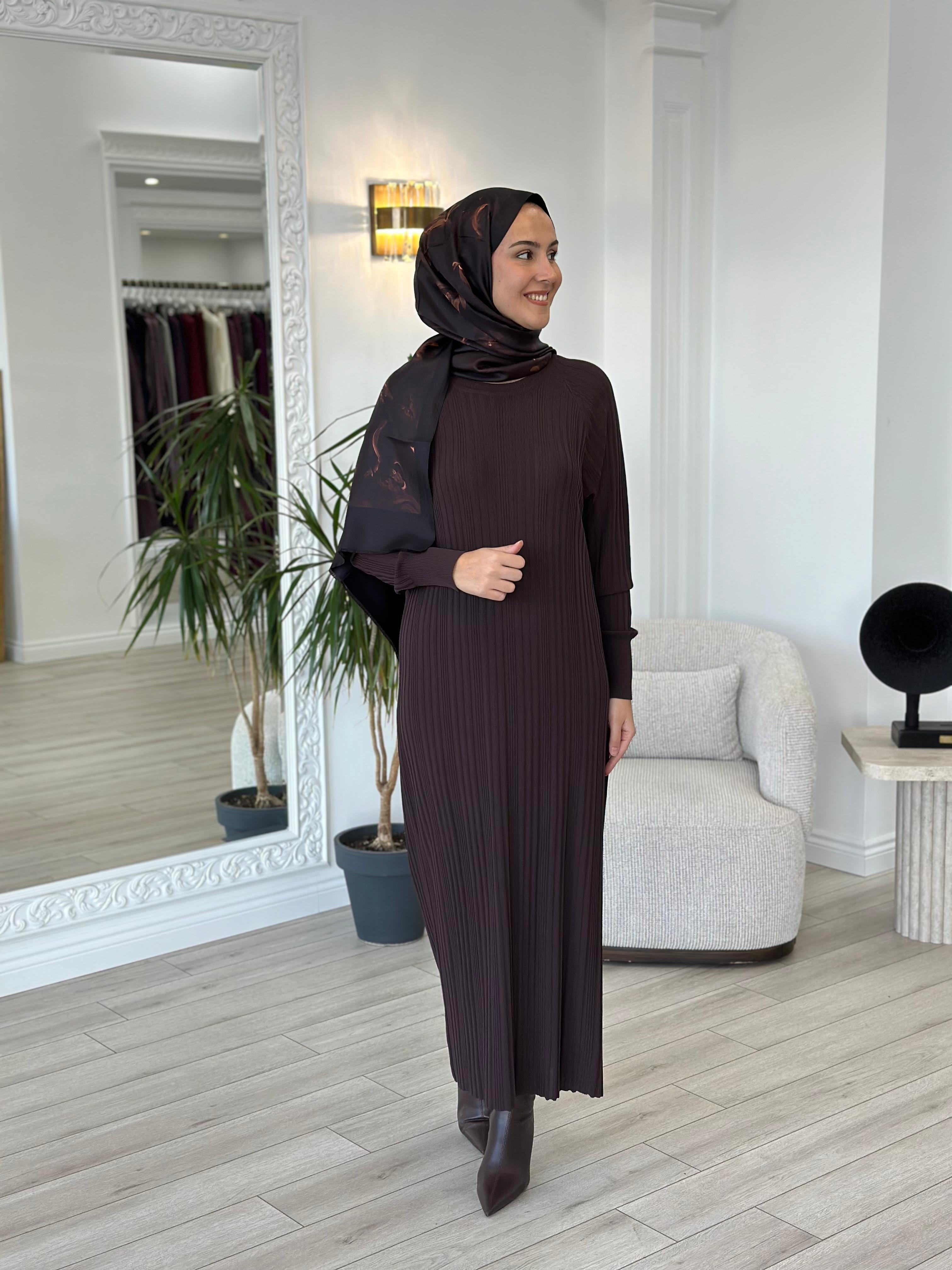 Nurcan Çetin Kahverengi Triko Elbise nç026