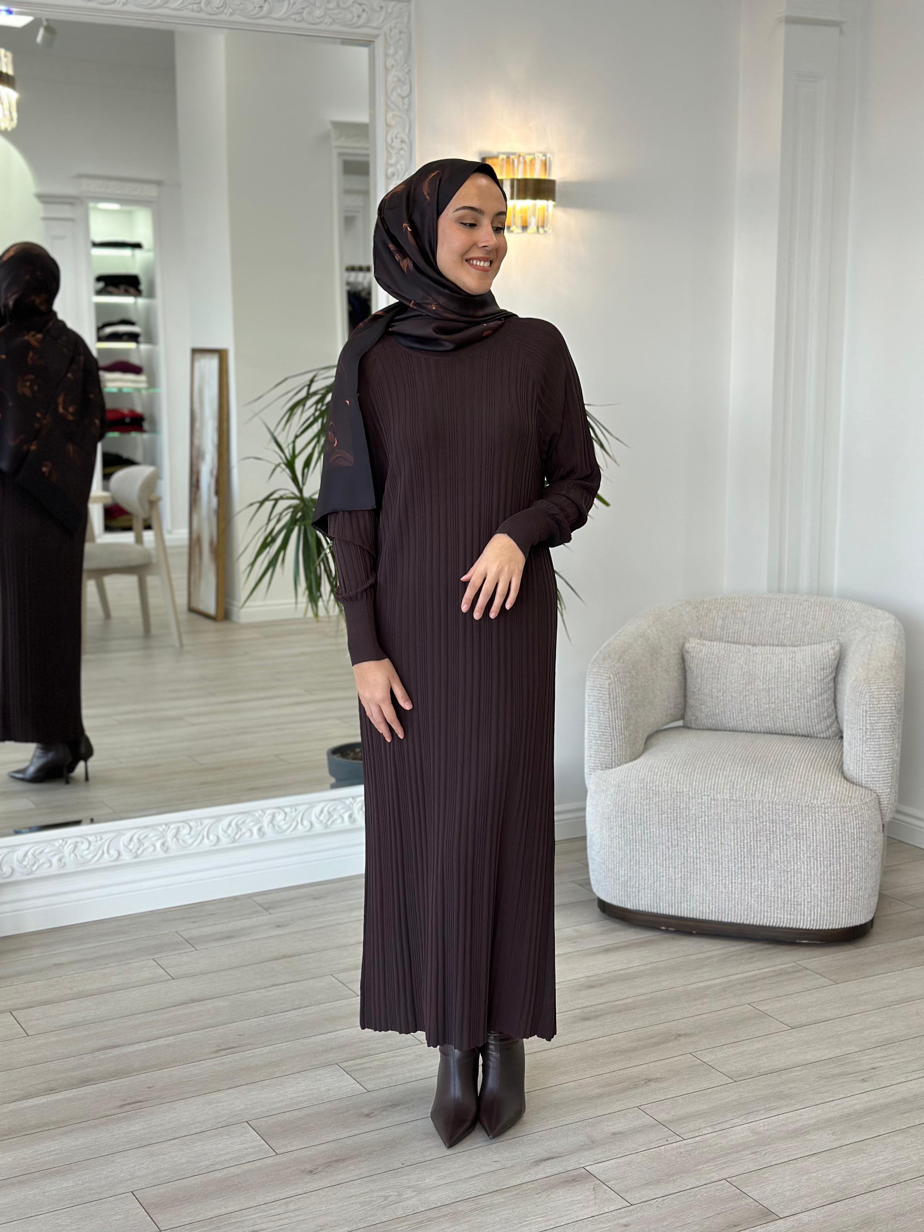 Nurcan Çetin Kahverengi Triko Elbise nç026