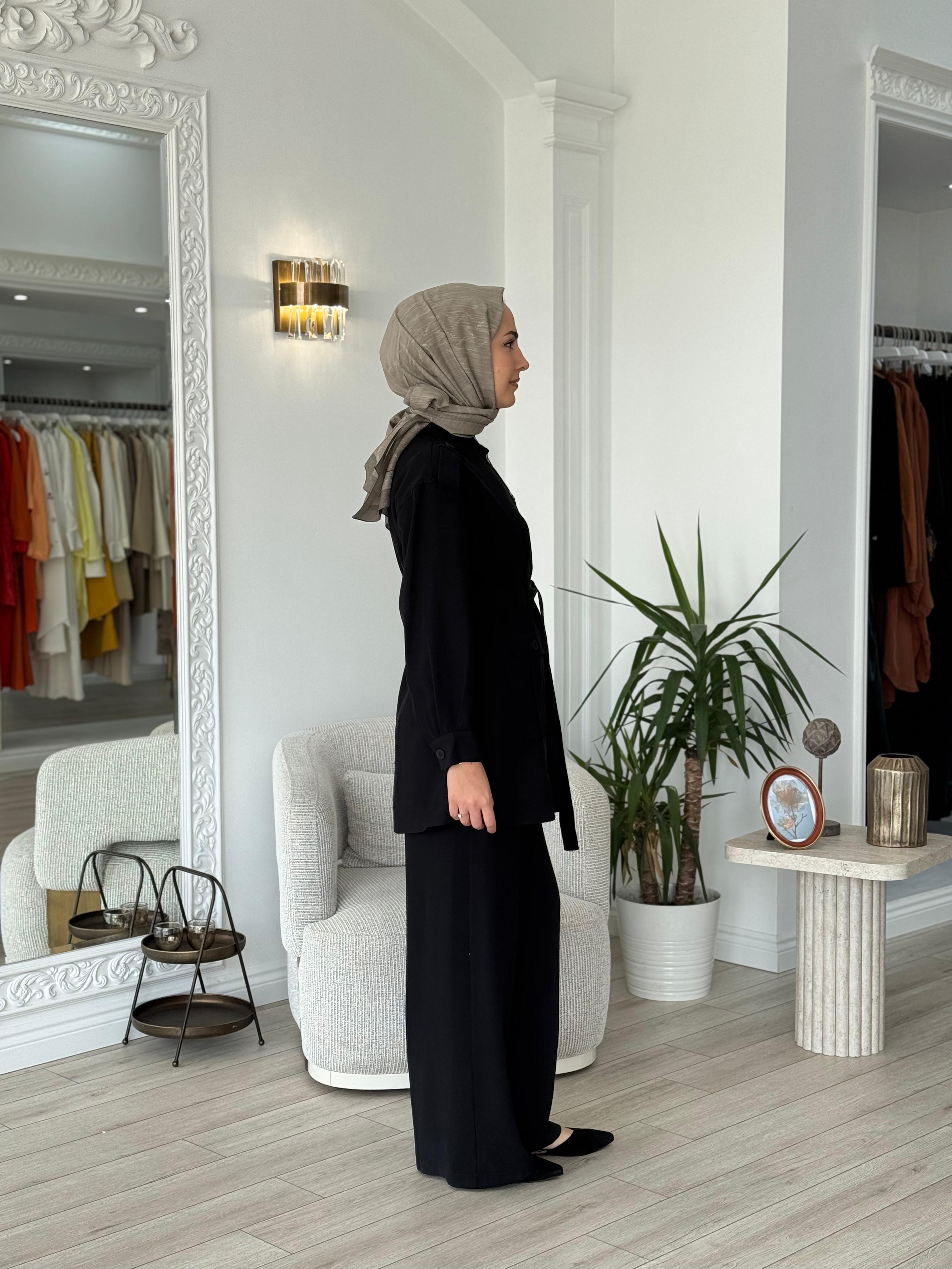 Nurcan Çetin Kemerli Takım Siyah 25416