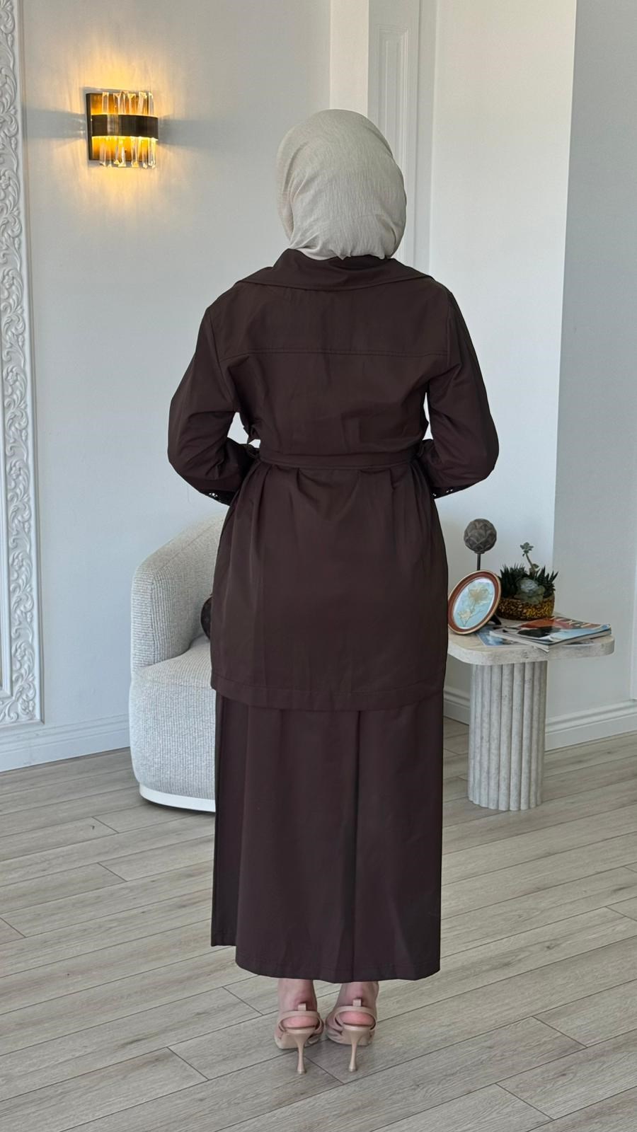 Nurcan Çetin Kısa Trençkot Etek Takım 26428