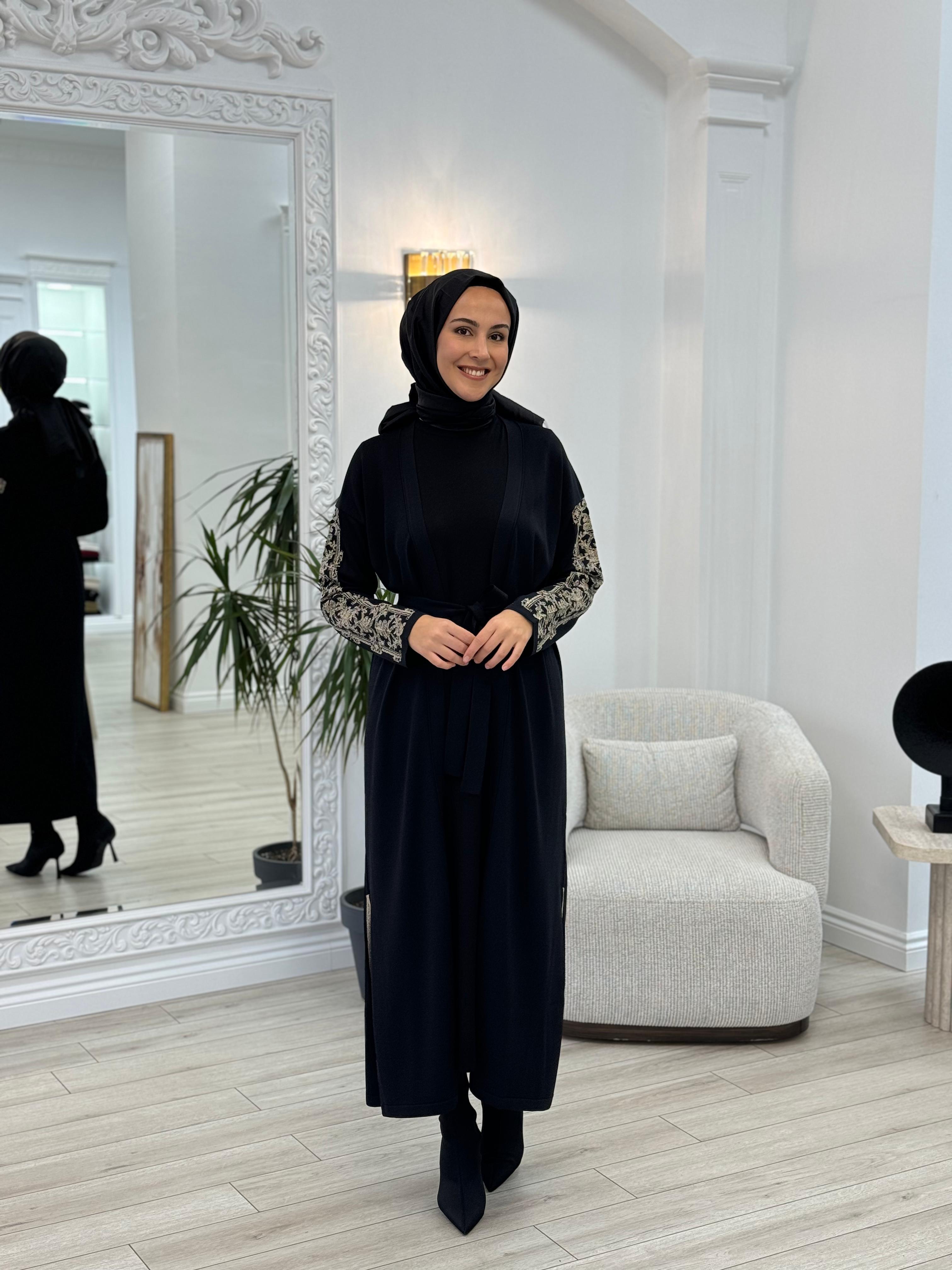 Nurcan Çetin Kolu Simli Jakarlı Triko Hırka nr101