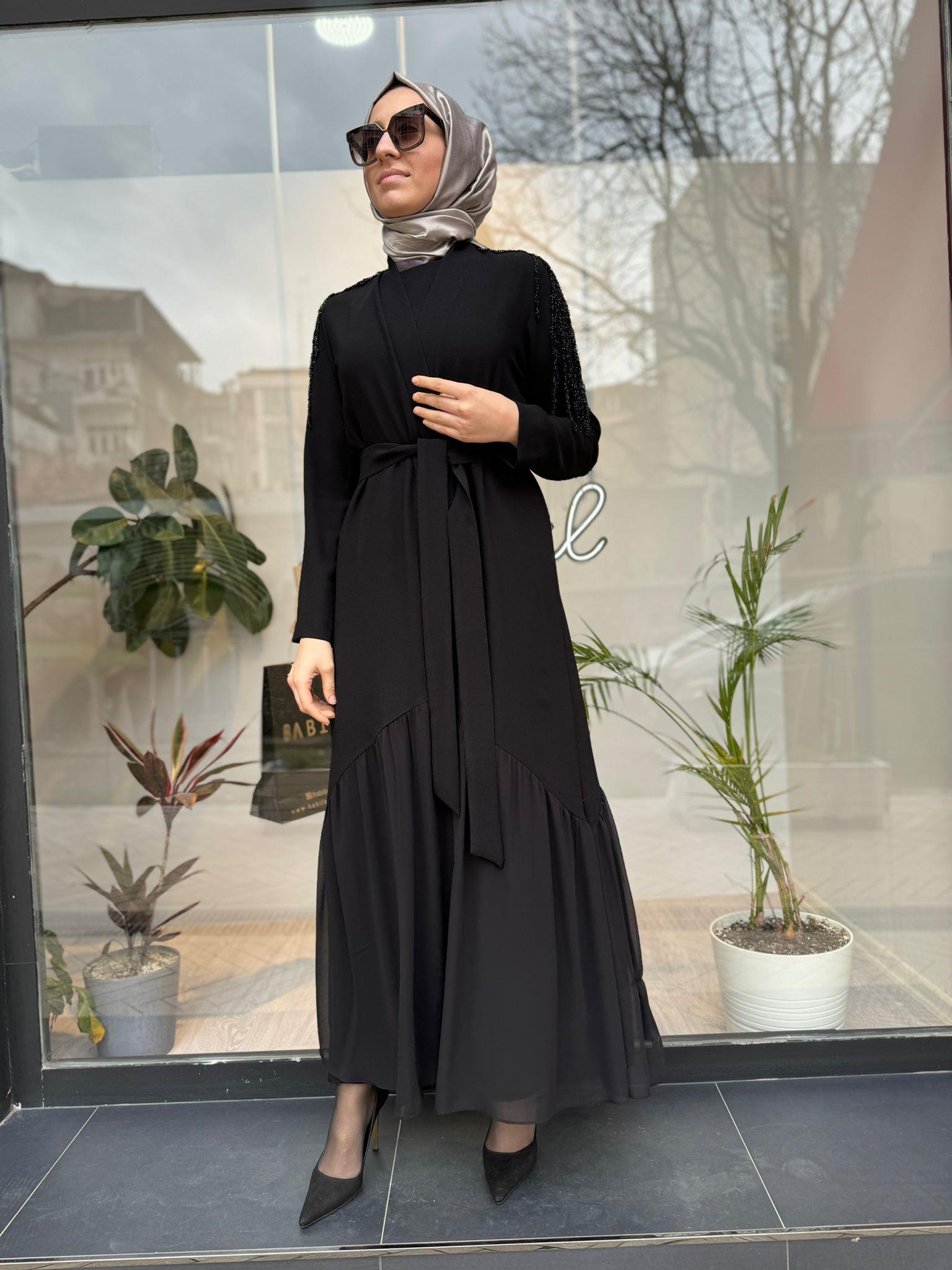Nurcan Çetin Omzu İşlemeli Tüllü Abaya Siyah 7639