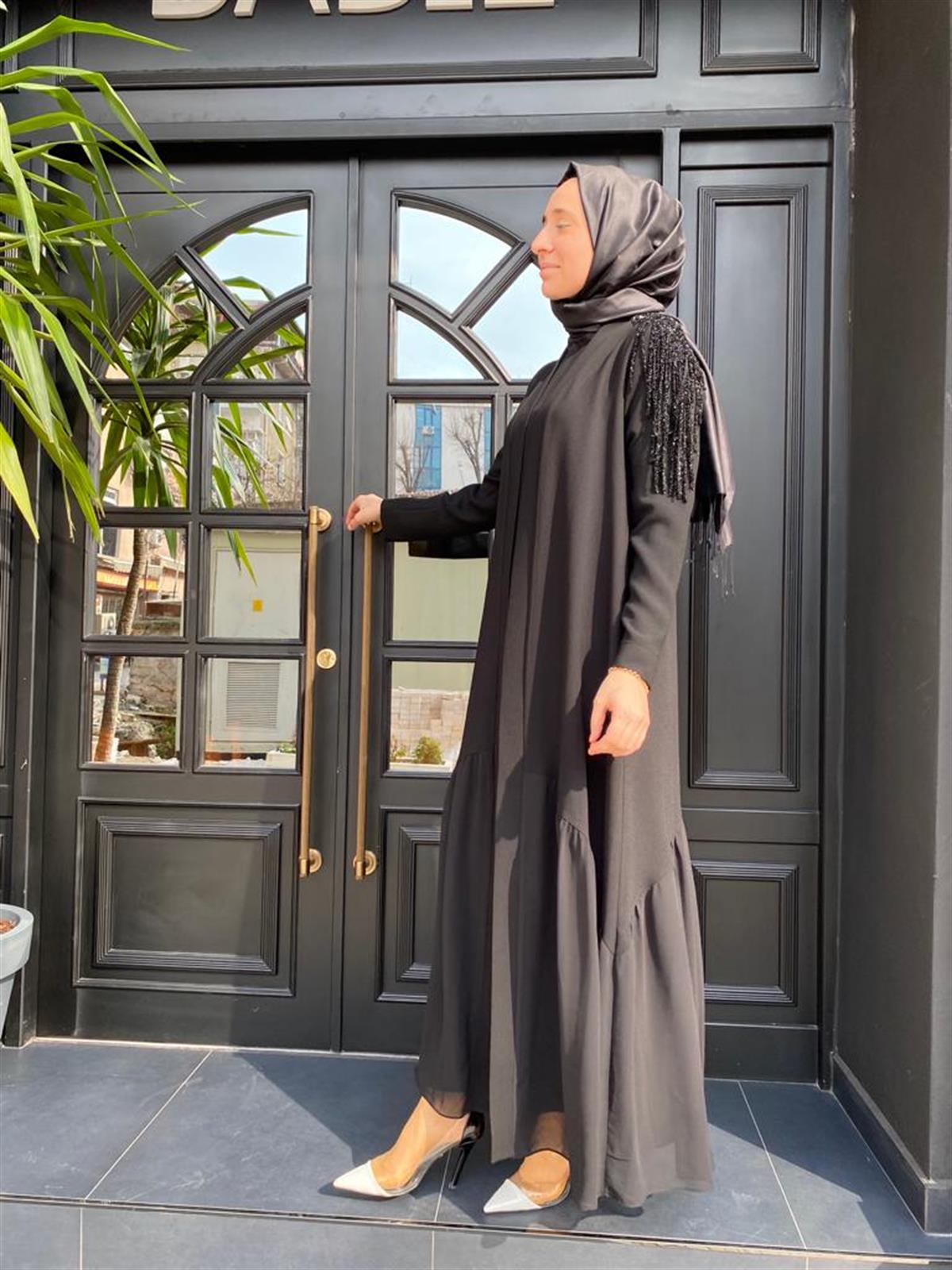 Nurcan Çetin Omzu Püskül Taşlı Abaya 6603