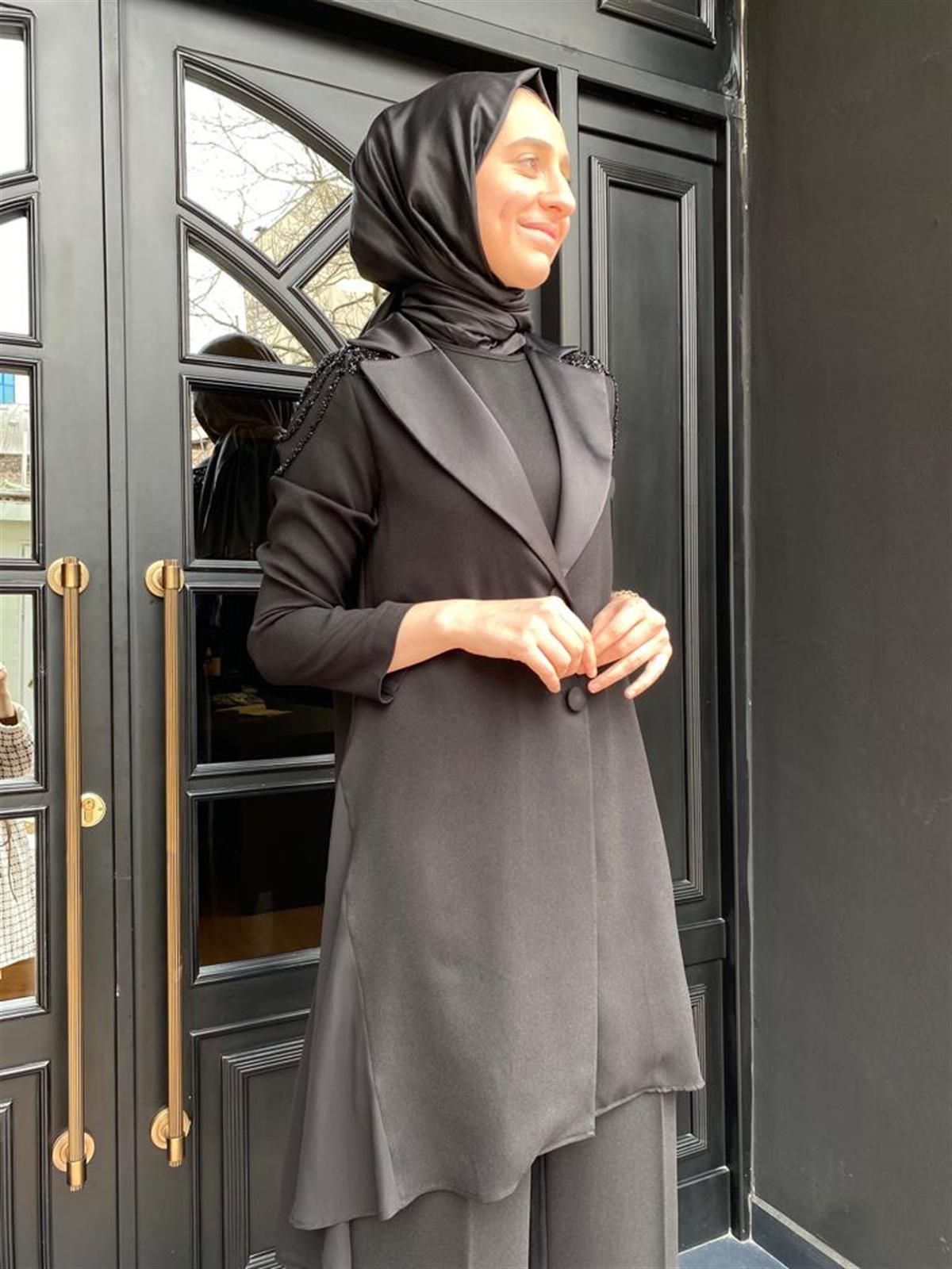 Nurcan Çetin Omzu Taşlı Ceketli Abiye Takım 6800