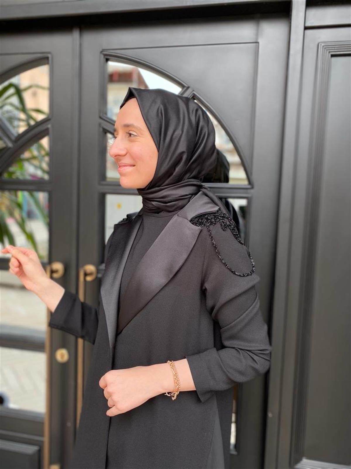Nurcan Çetin Omzu Taşlı Ceketli Abiye Takım 6800