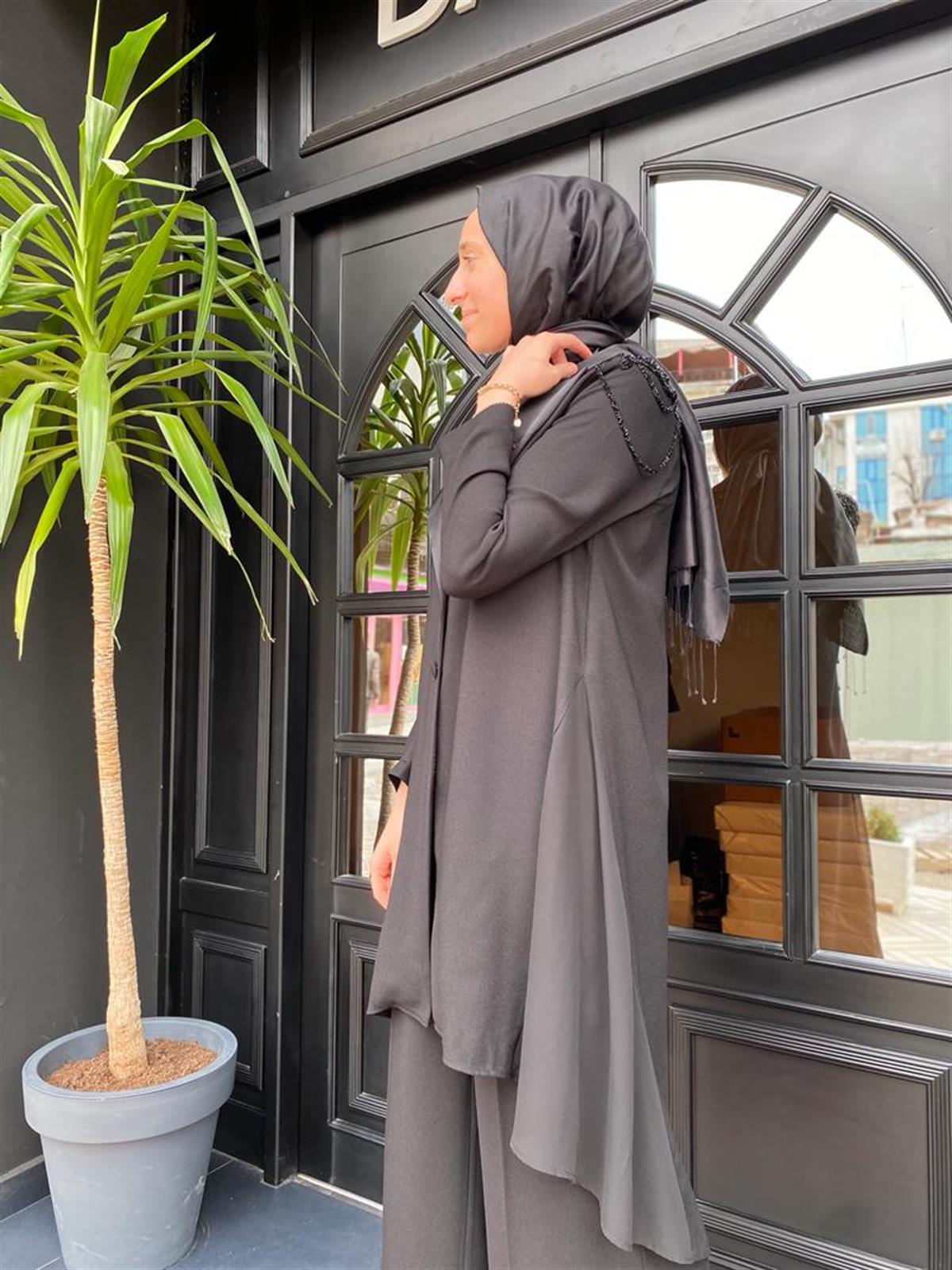 Nurcan Çetin Omzu Taşlı Ceketli Abiye Takım 6800