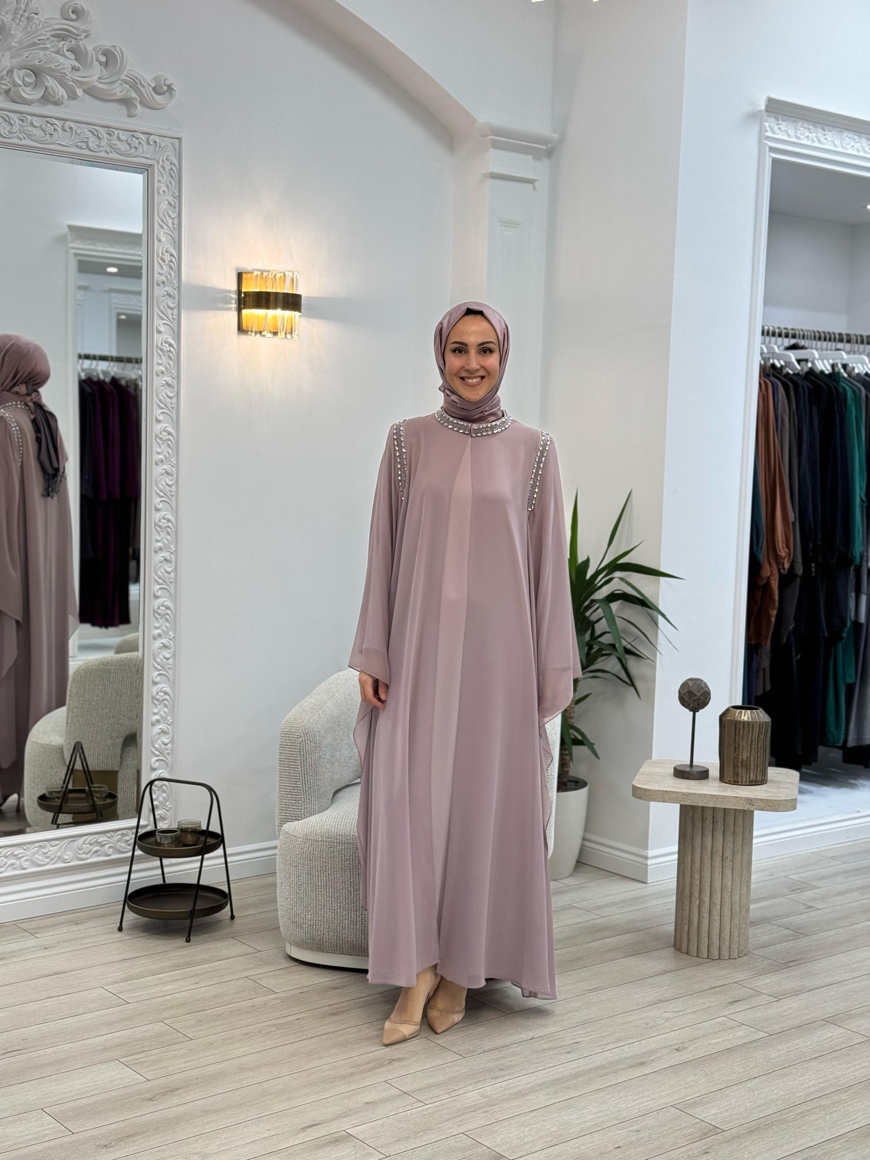 Nurcan Çetin Omzu ve Yakası Taşlı Abaya Lila 7649