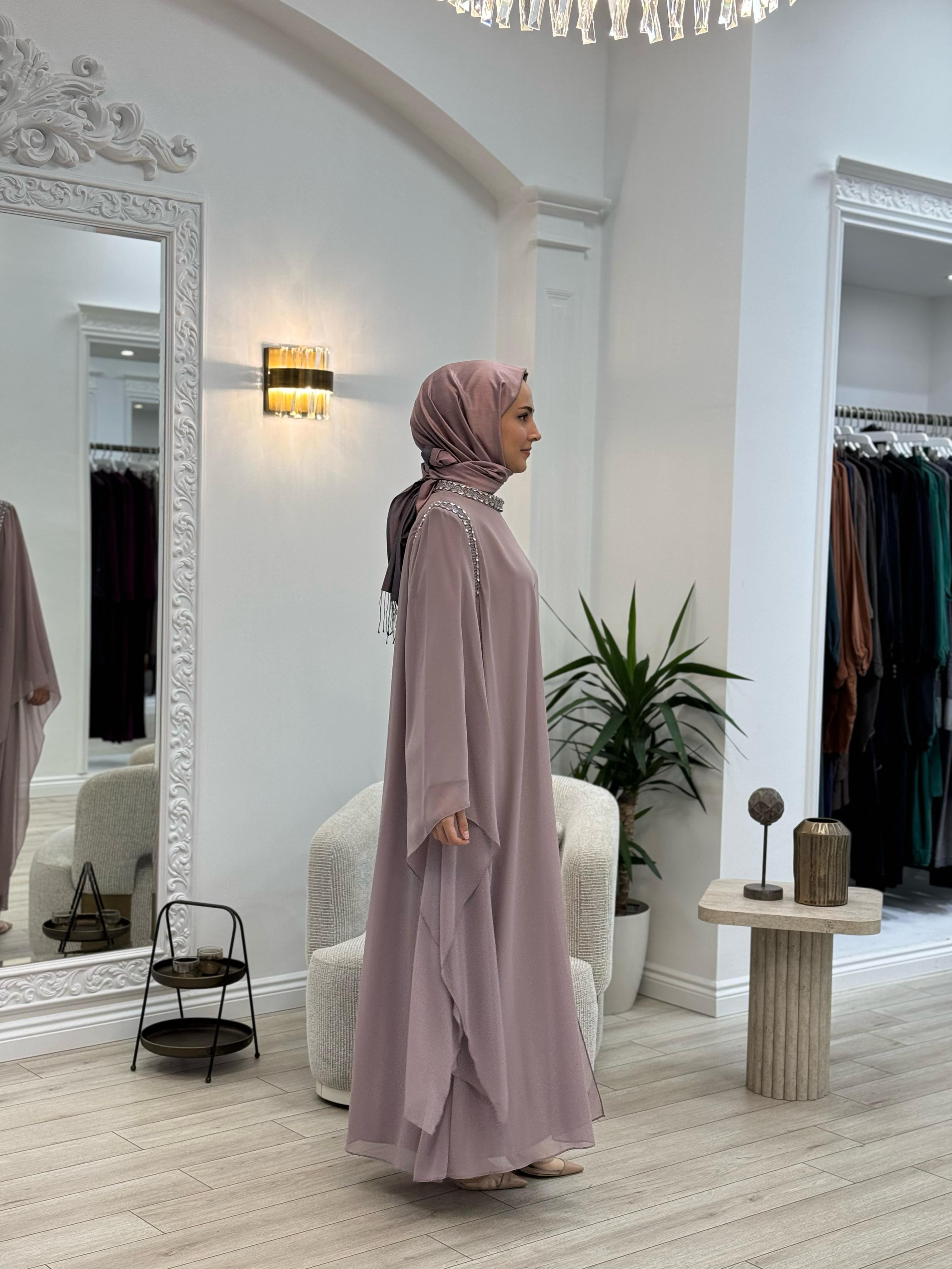 Nurcan Çetin Omzu ve Yakası Taşlı Abaya Lila 7649