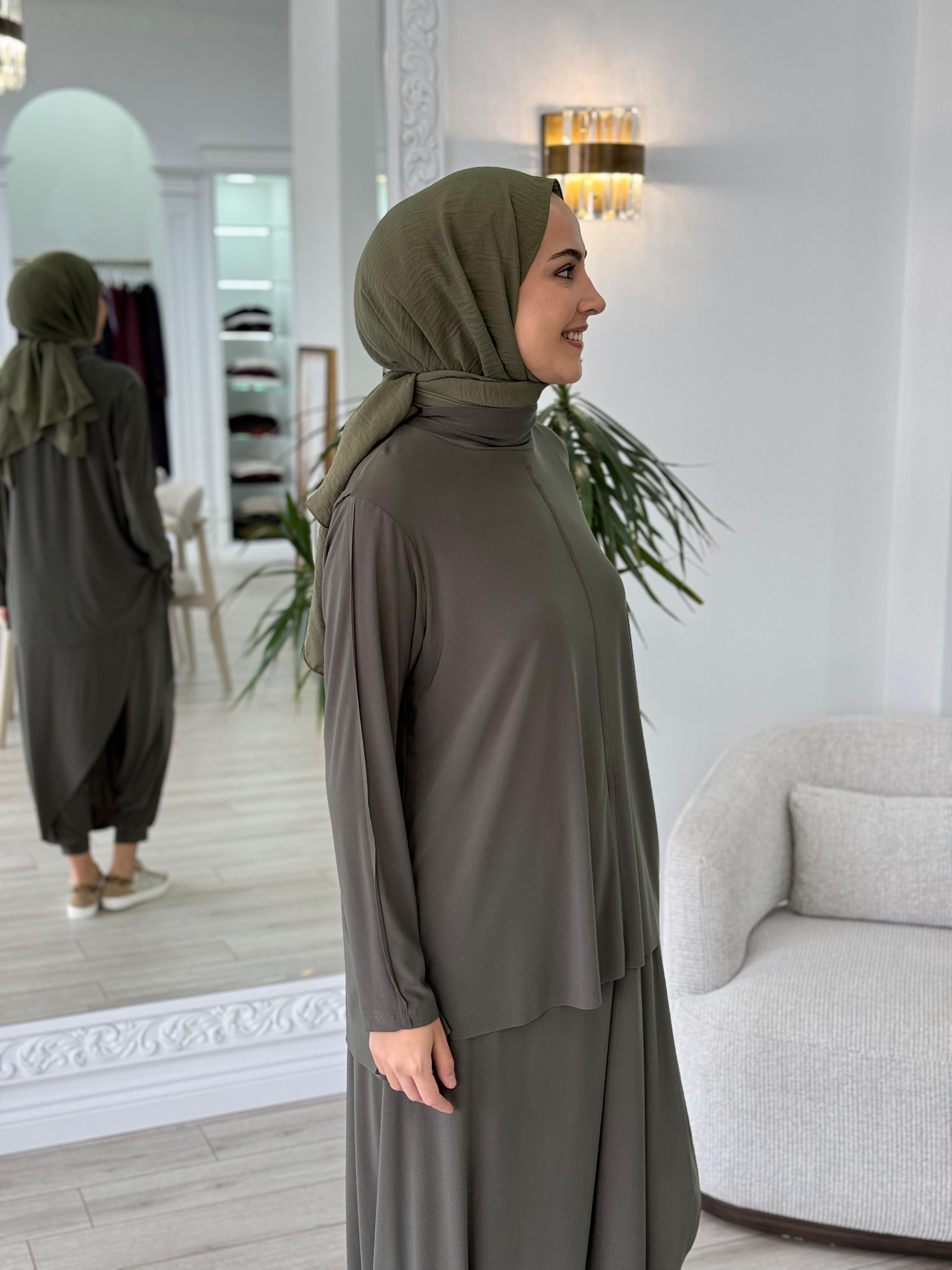 Nurcan Çetin Önü Dikişli Takım Haki 24426