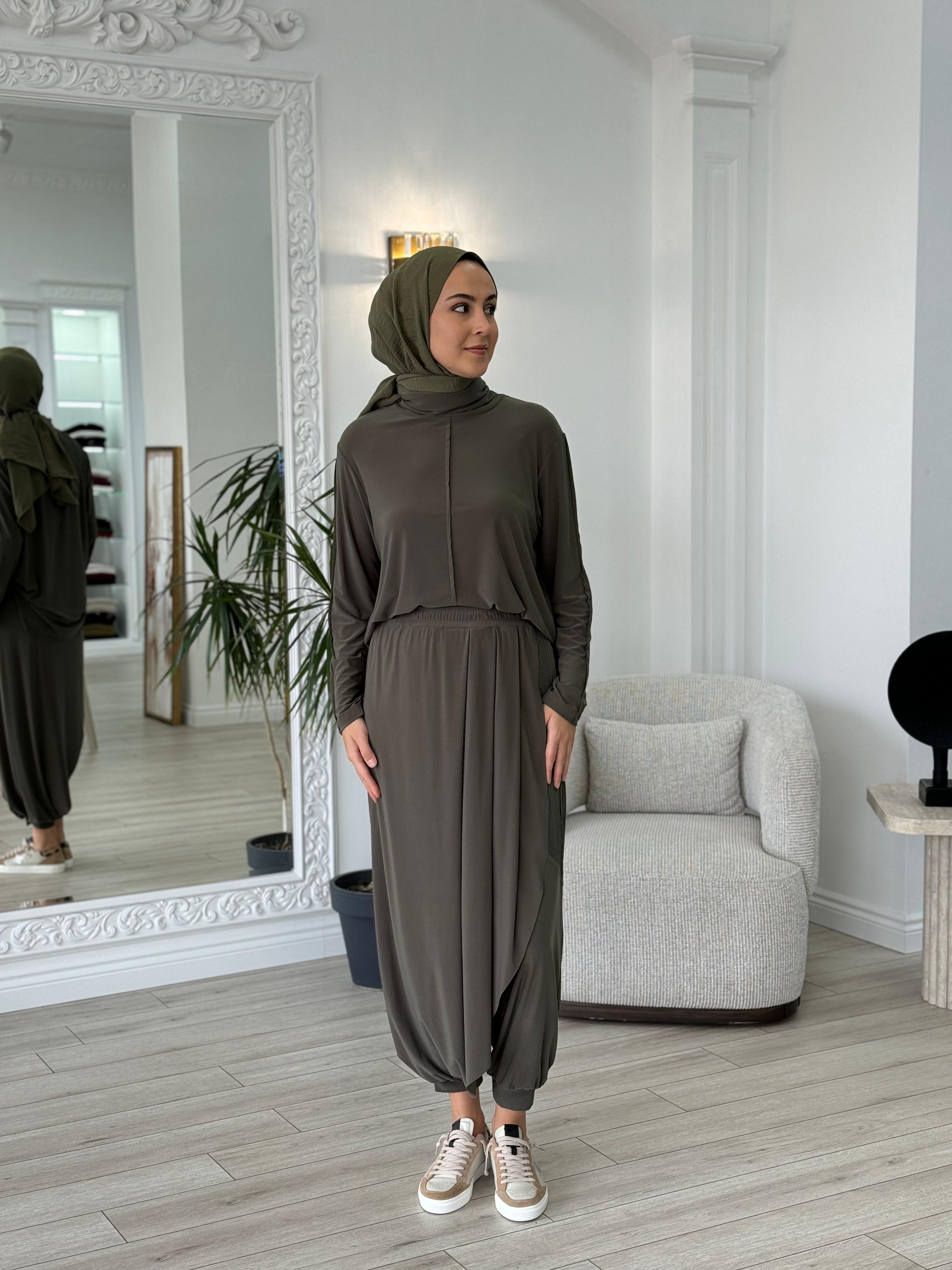 Nurcan Çetin Önü Dikişli Takım Haki 24426