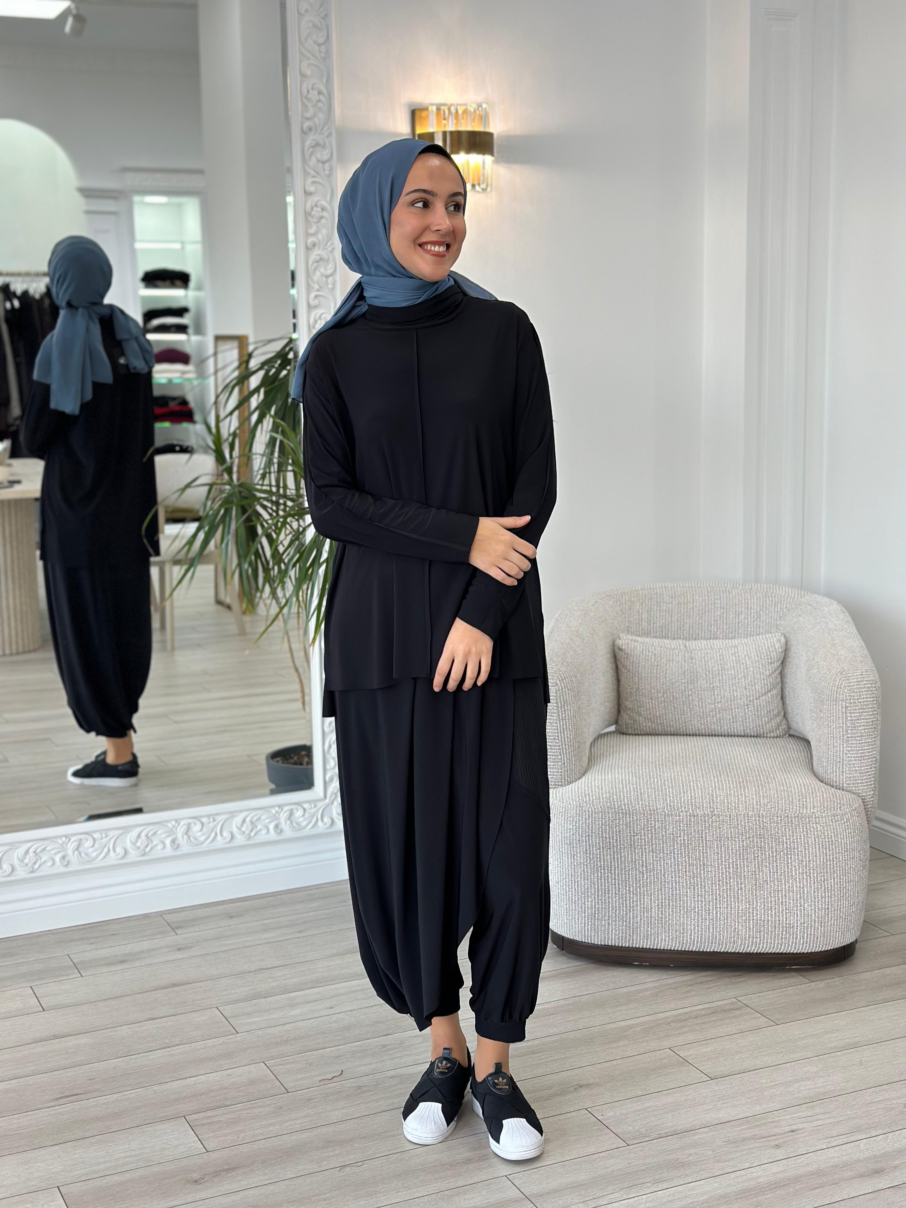 Nurcan Çetin Önü Dikişli Takım Siyah 24426