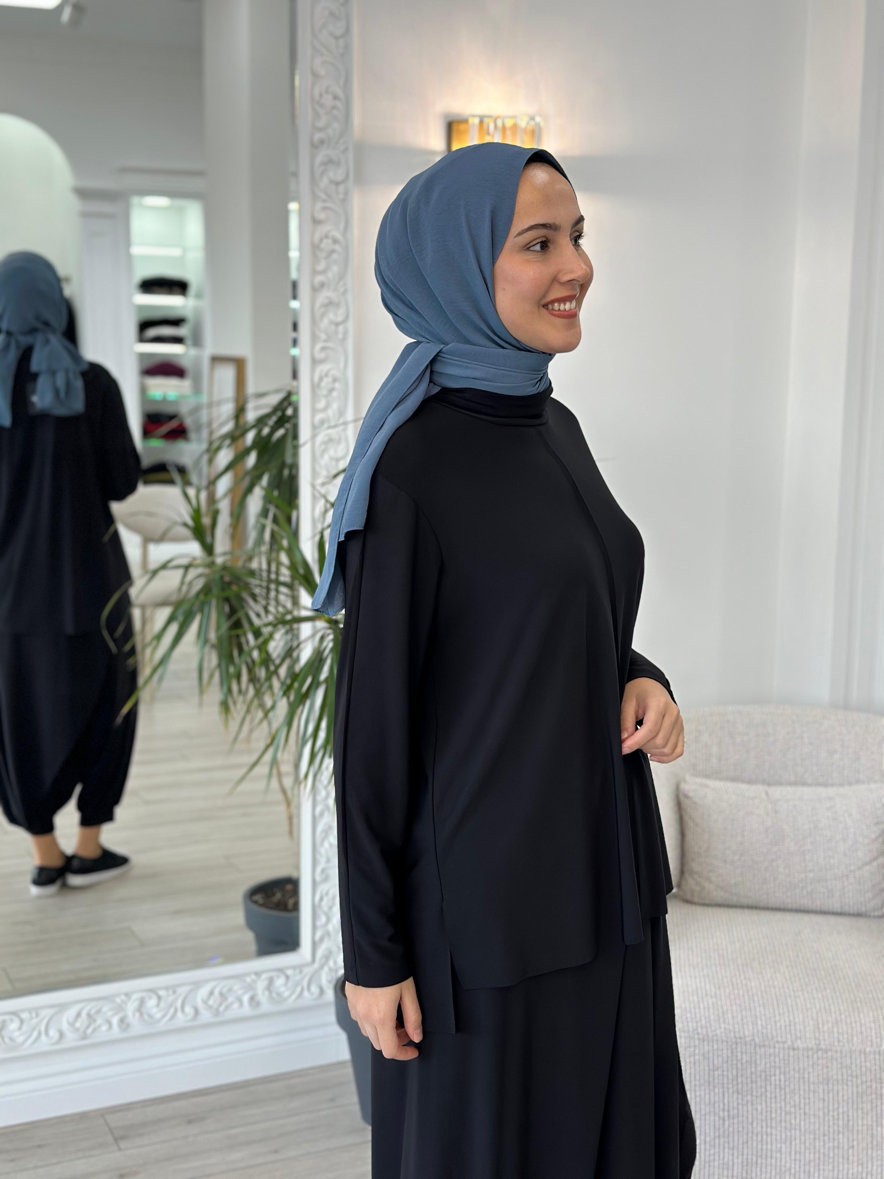 Nurcan Çetin Önü Dikişli Takım Siyah 24426