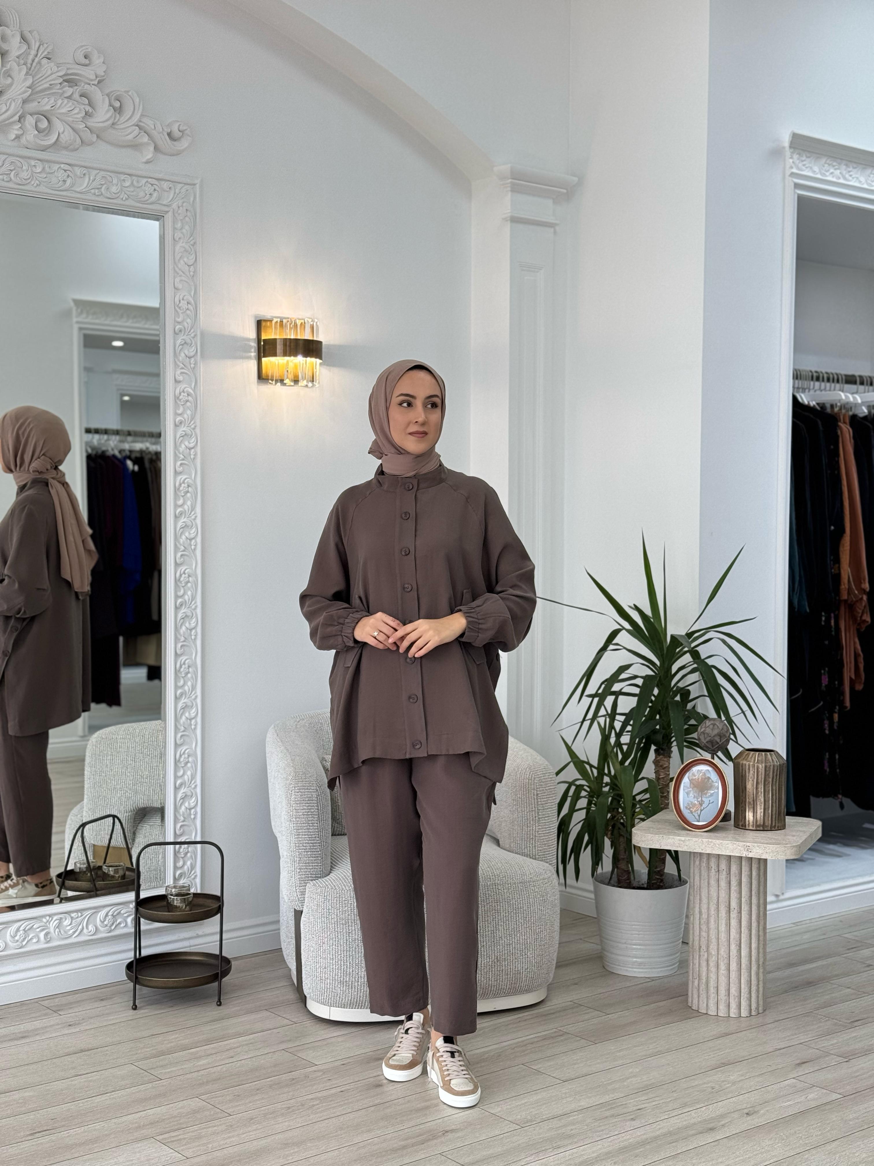 Nurcan Çetin Pantolonlu Takım Kahverengi 25441
