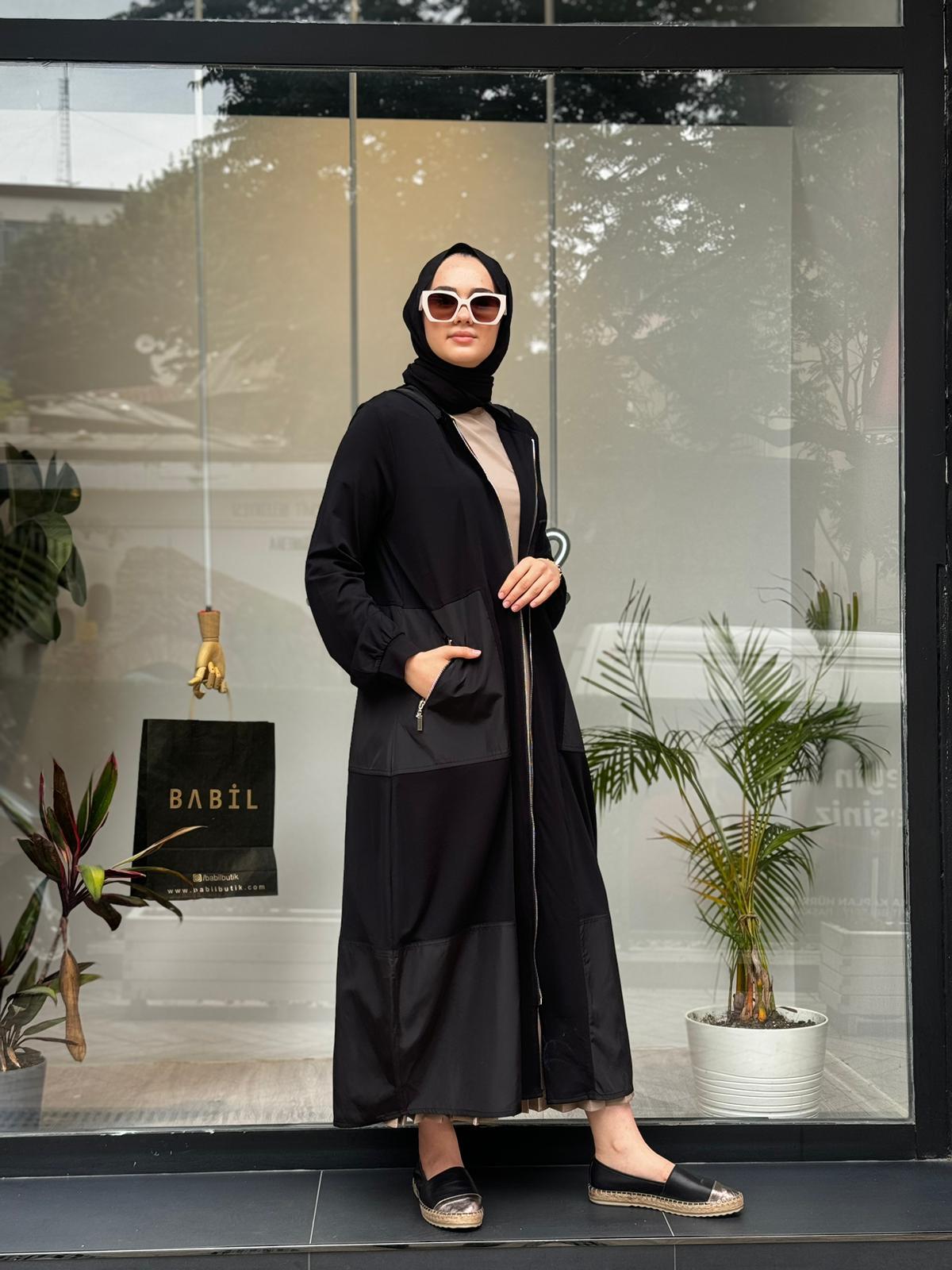 Nurcan Çetin Paraşüt Detaylı Ferace Siyah 24933
