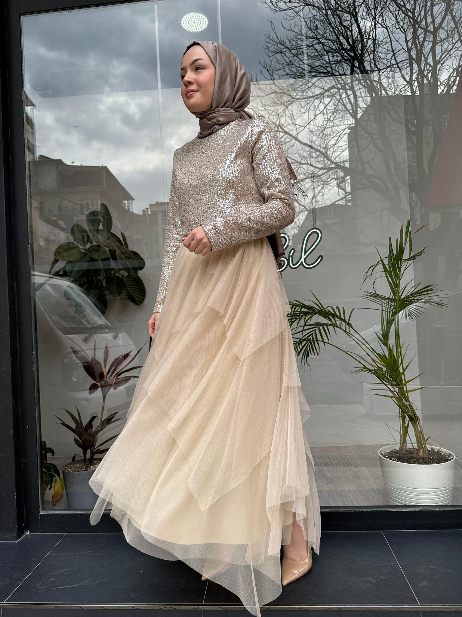 Nurcan Çetin Payet Takım Bej 7402