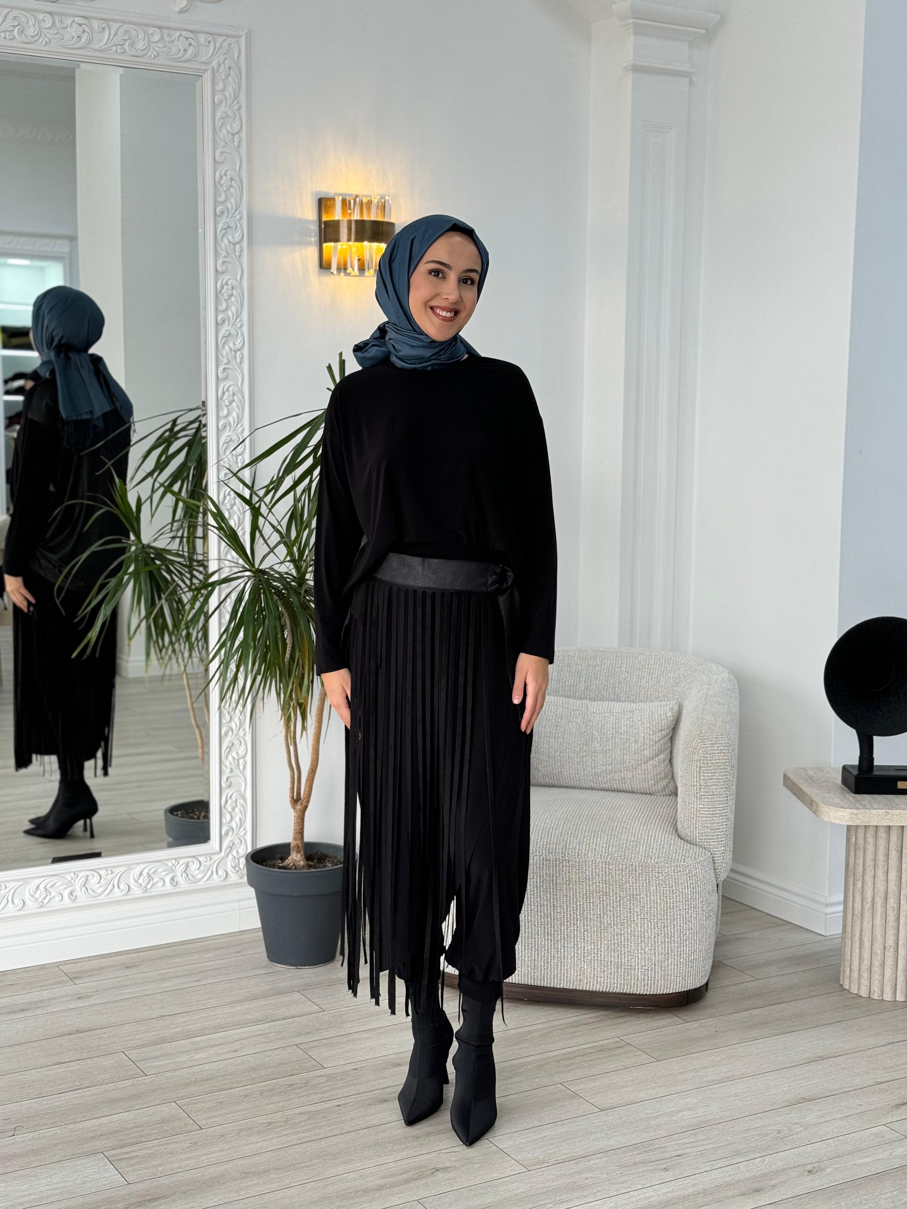 Nurcan Çetin Püskül Detaylı Siyah Şalvar Takım 16422