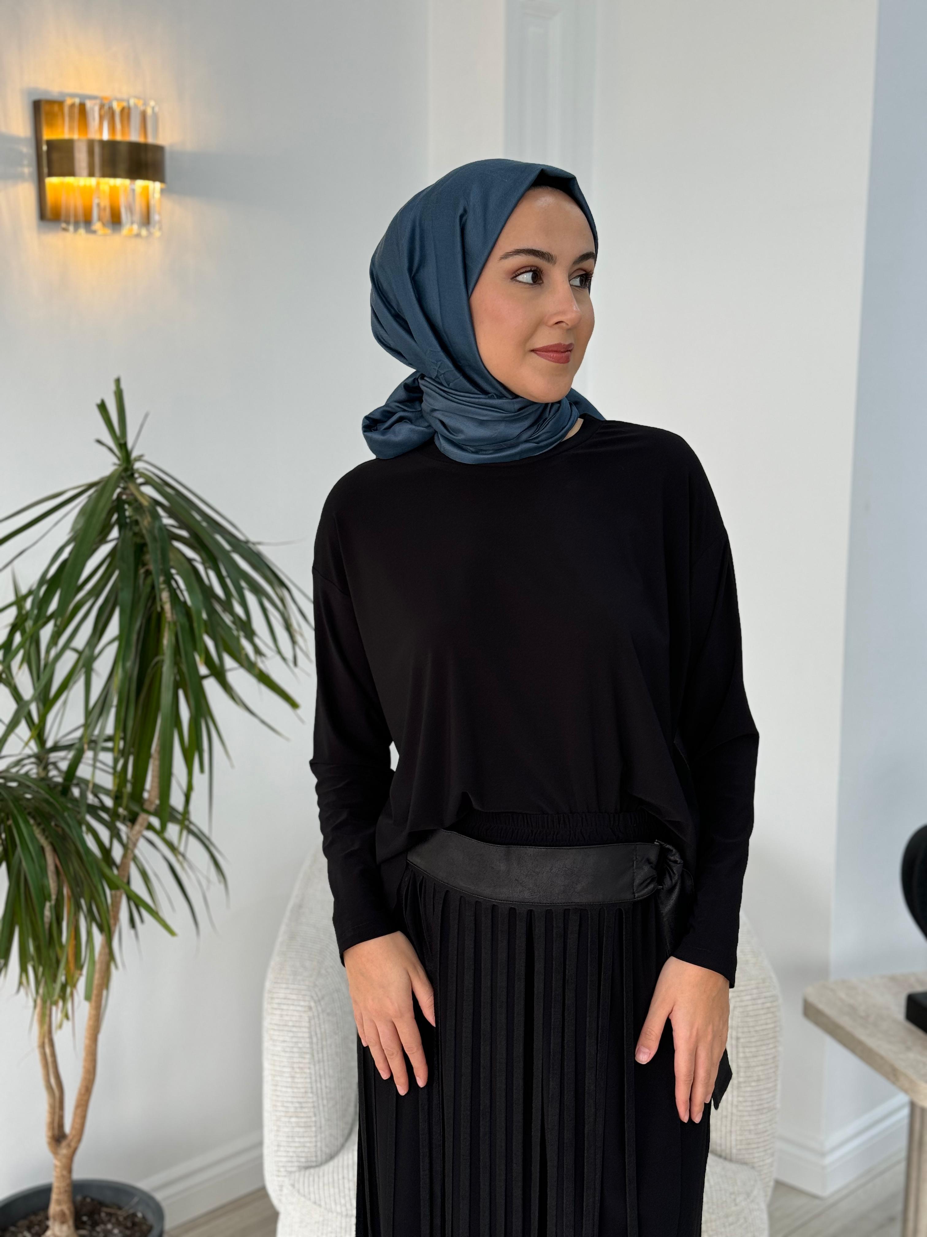 Nurcan Çetin Püskül Detaylı Siyah Şalvar Takım 16422