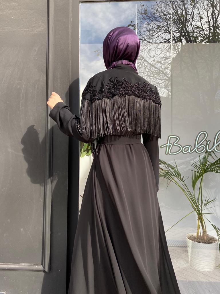 Nurcan Çetin Püskül İşlemeli Abaya Siyah 7601
