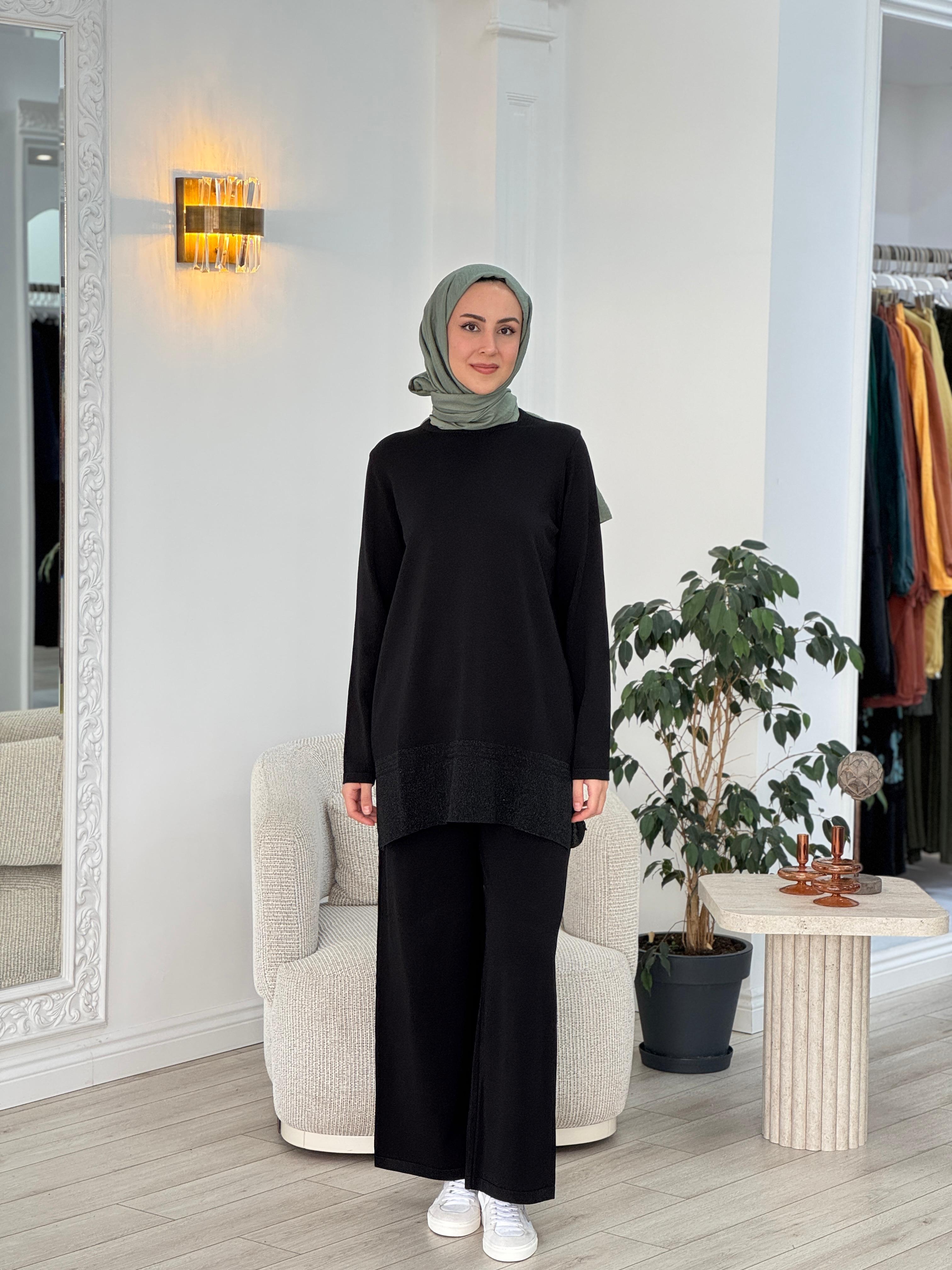 Nurcan Çetin Sim Detaylı Triko Takım NR160