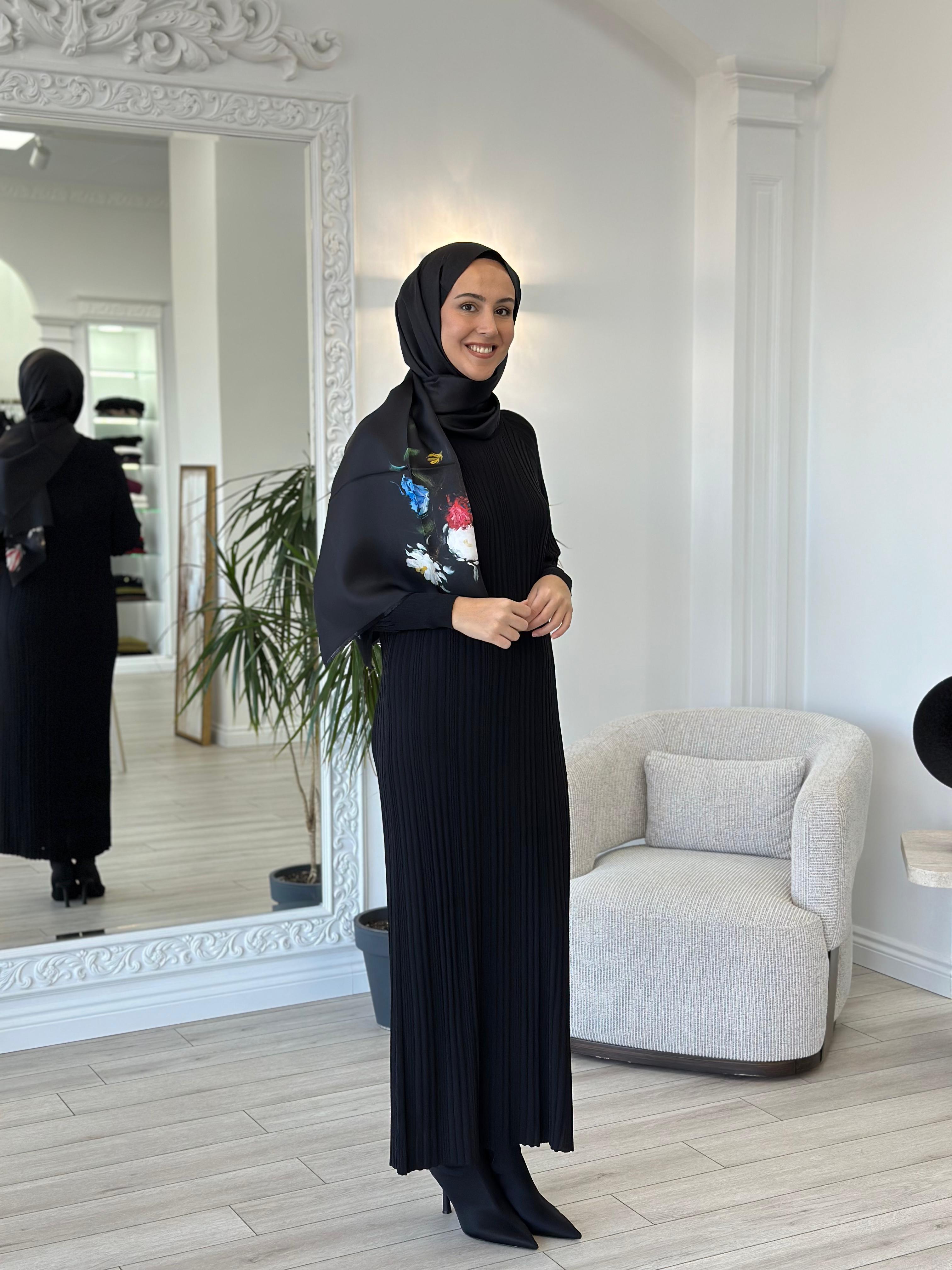 Nurcan Çetin Siyah Triko Elbise nç026