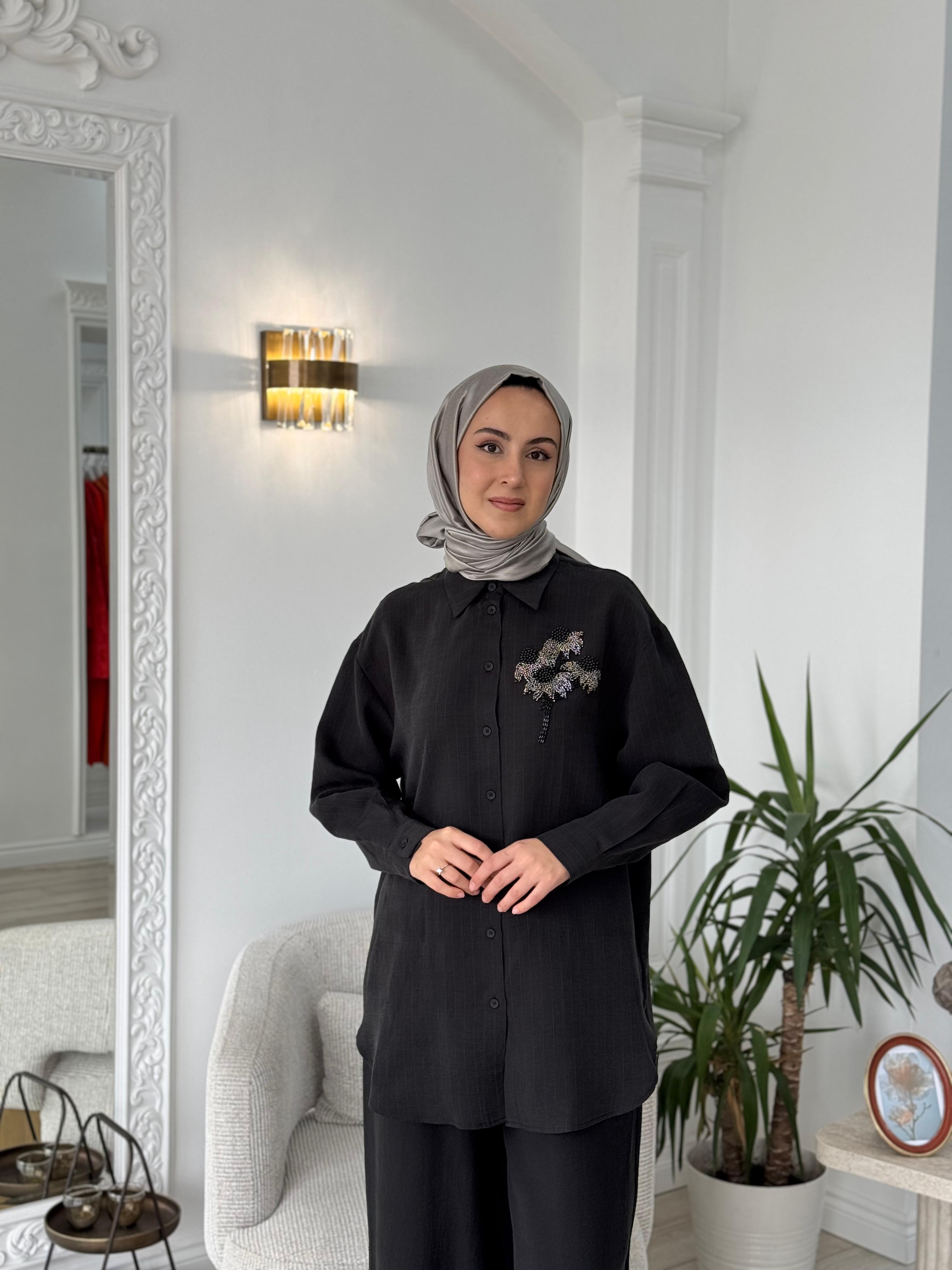 Nurcan Çetin Takım Siyah 25448