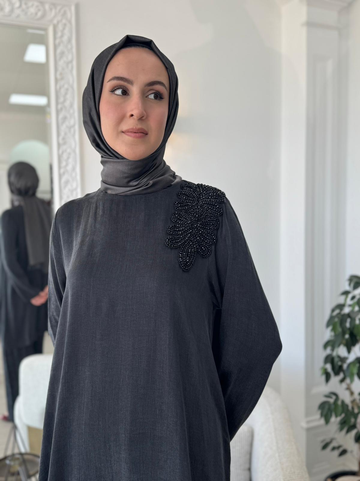 Nurcan Çetin Taş Detaylı Leopar Desenli Pantolonlu Takım 25531